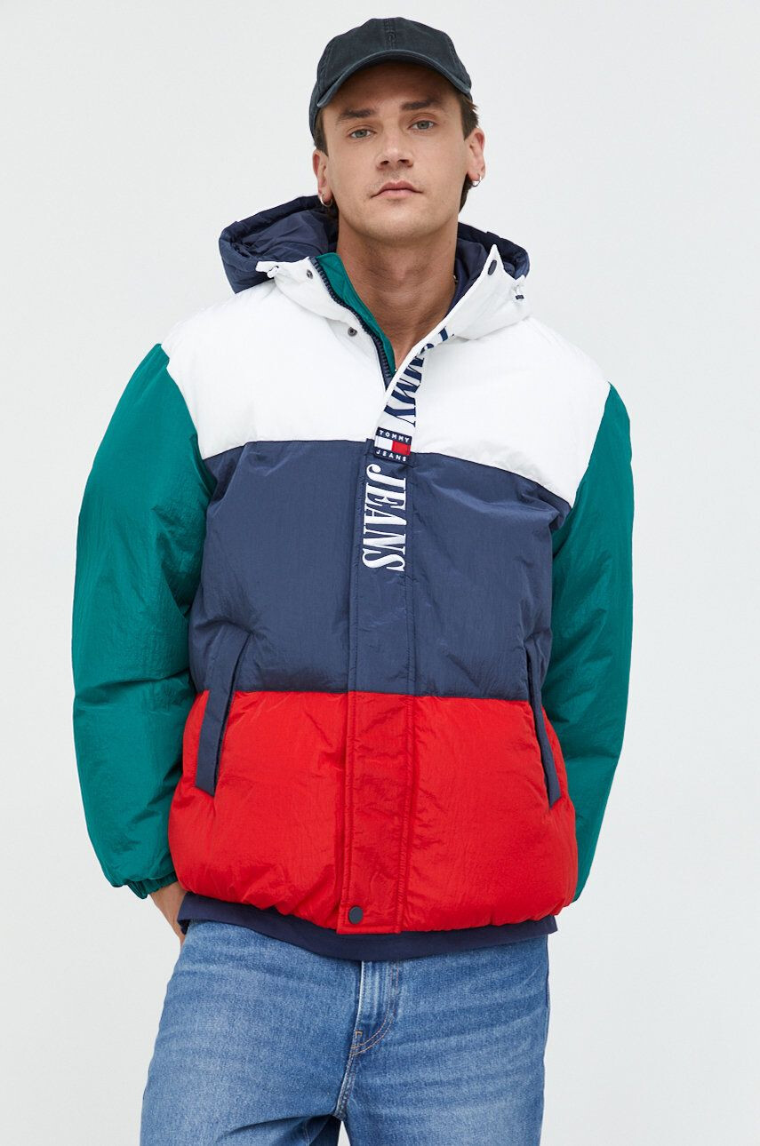 Tommy Jeans Bunda pánská bílá barva zimní oversize - Pepit.cz