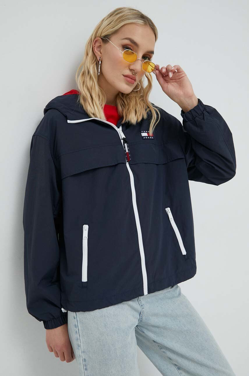 Tommy Jeans Bunda pánská černá barva přechodná - Pepit.cz