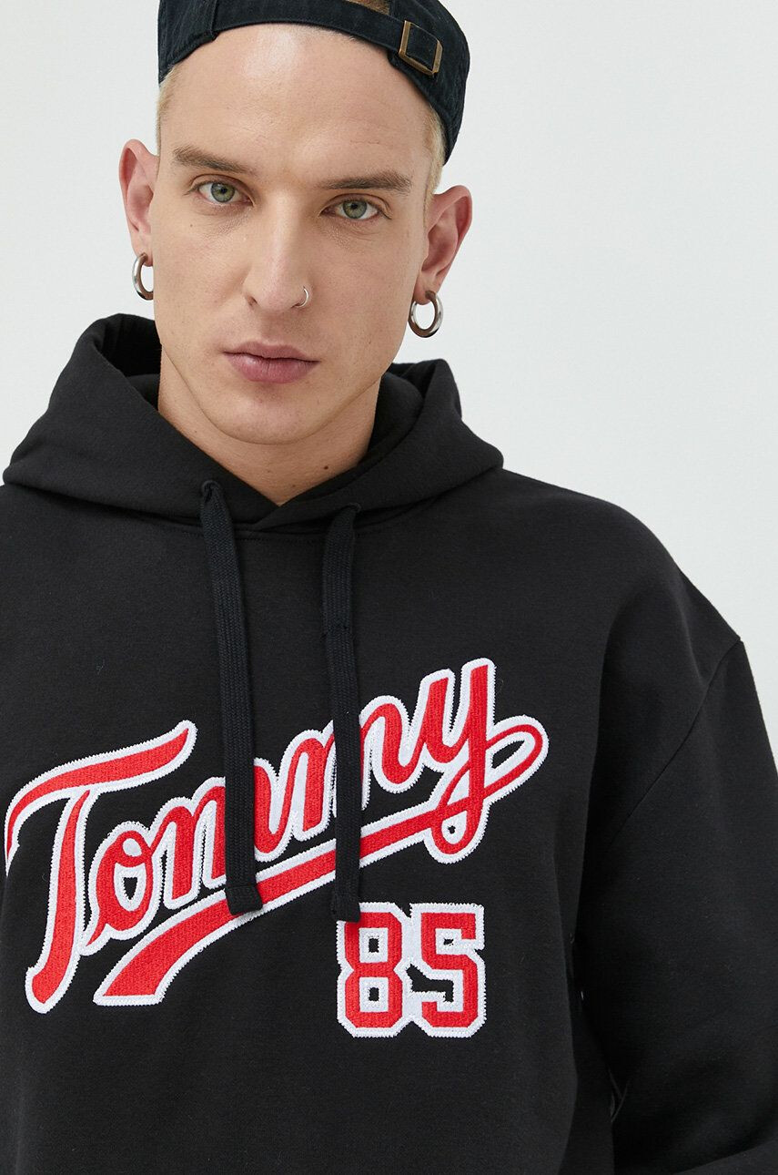 Tommy Jeans Mikina pánská černá barva s kapucí s aplikací - Pepit.cz