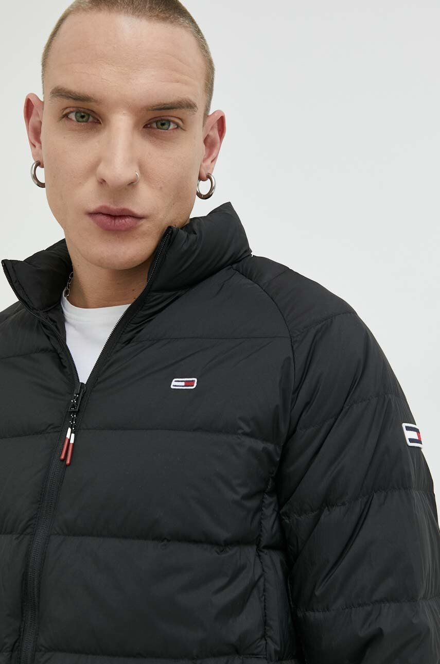 Tommy Jeans Péřová bunda pánská tmavomodrá barva zimní - Pepit.cz