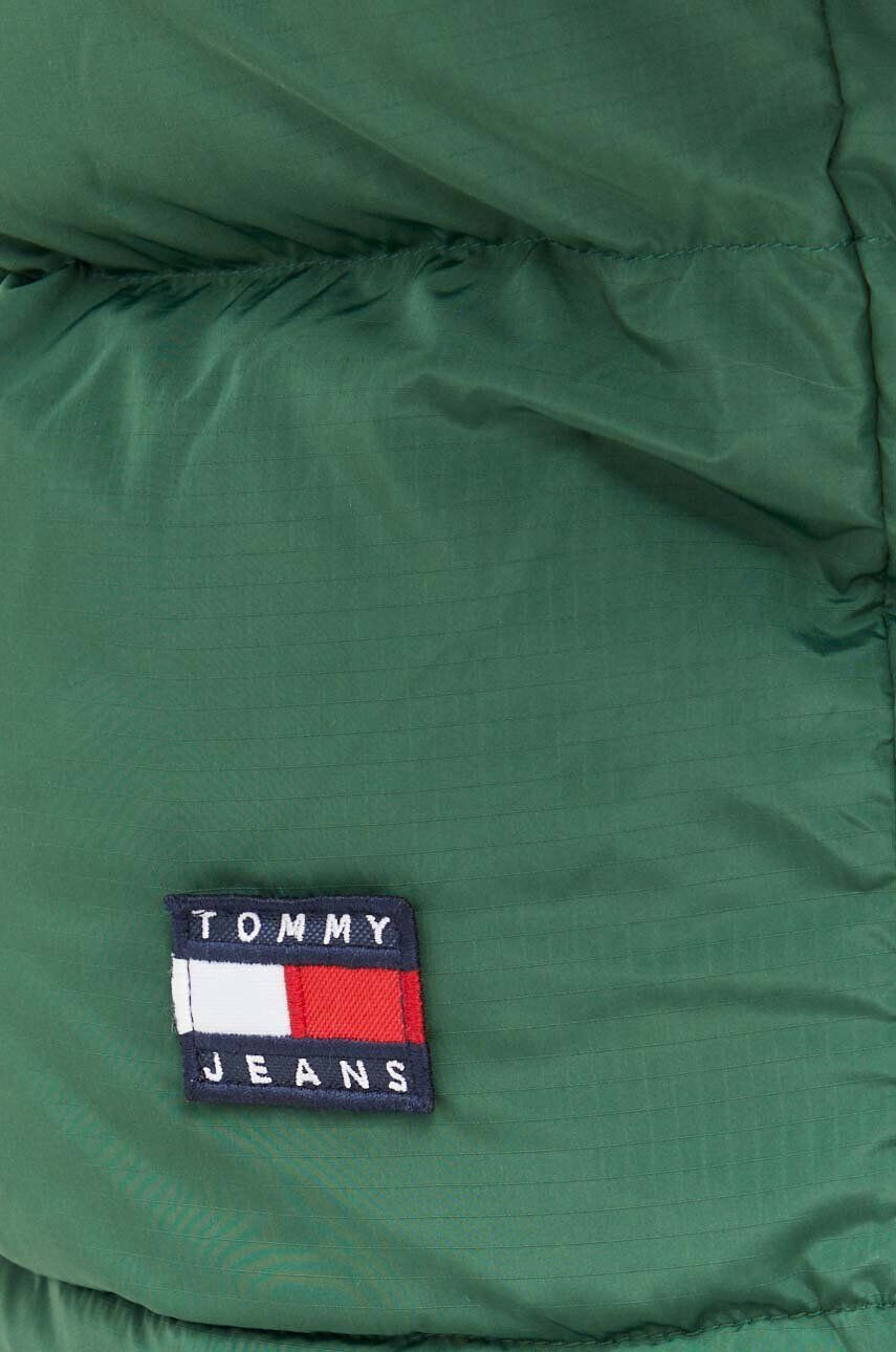 Tommy Jeans Péřová vesta zelená barva - Pepit.cz