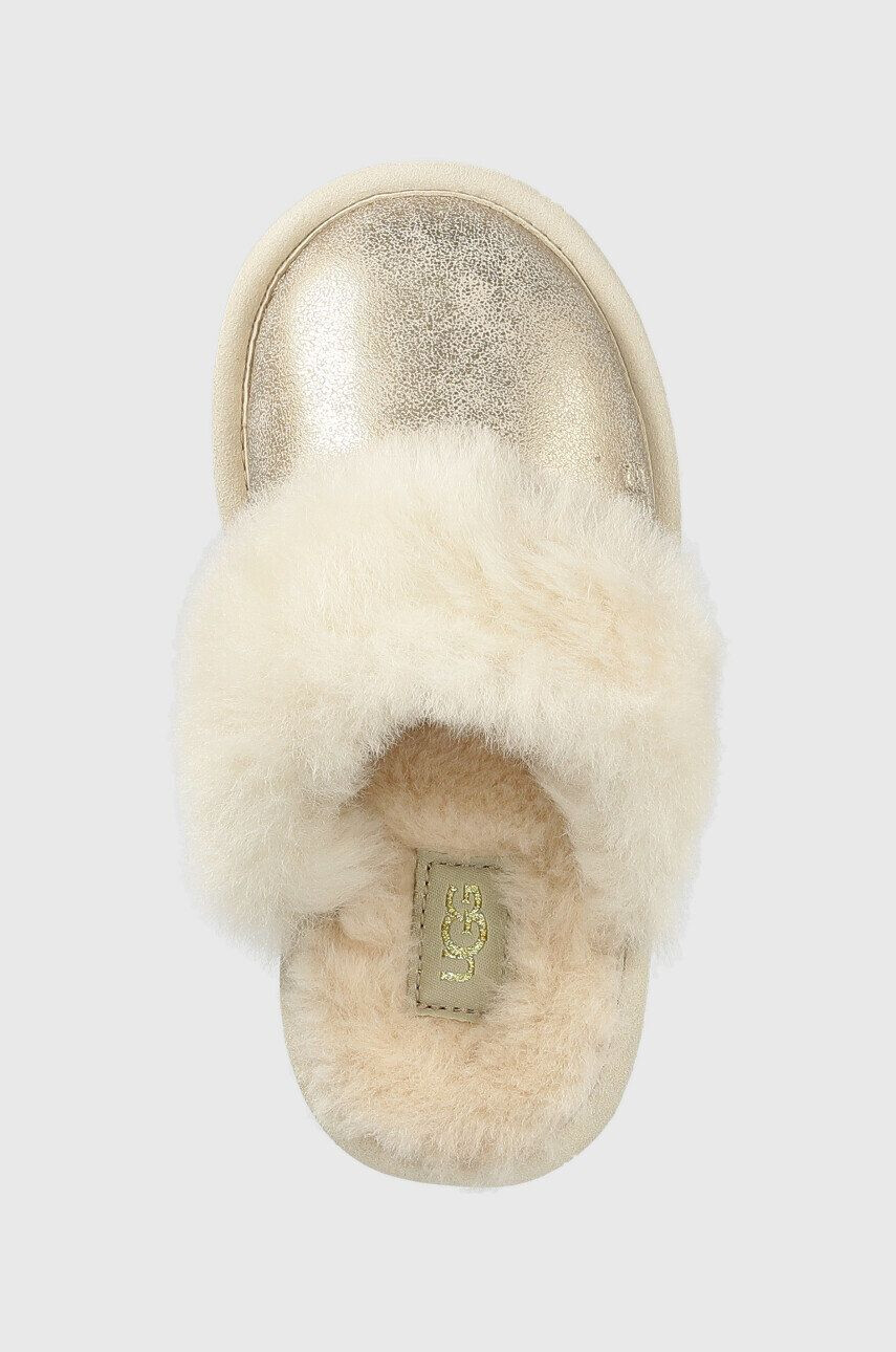 Ugg Dětské papuče Cozy Ii Metallic zlatá barva - Pepit.cz