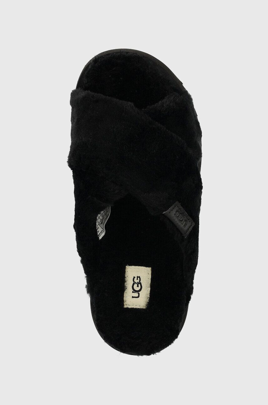 Ugg Pantofle W Fuzz Sugar Cross Slide černá barva - Pepit.cz