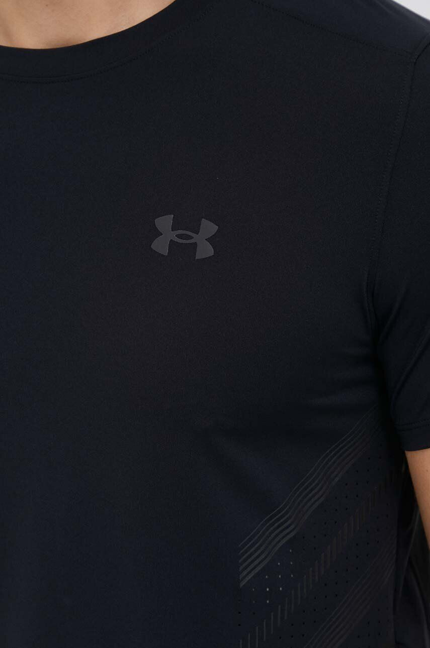 Under Armour Běžecké tričko Iso-Chill Laser Heat černá barva s potiskem - Pepit.cz