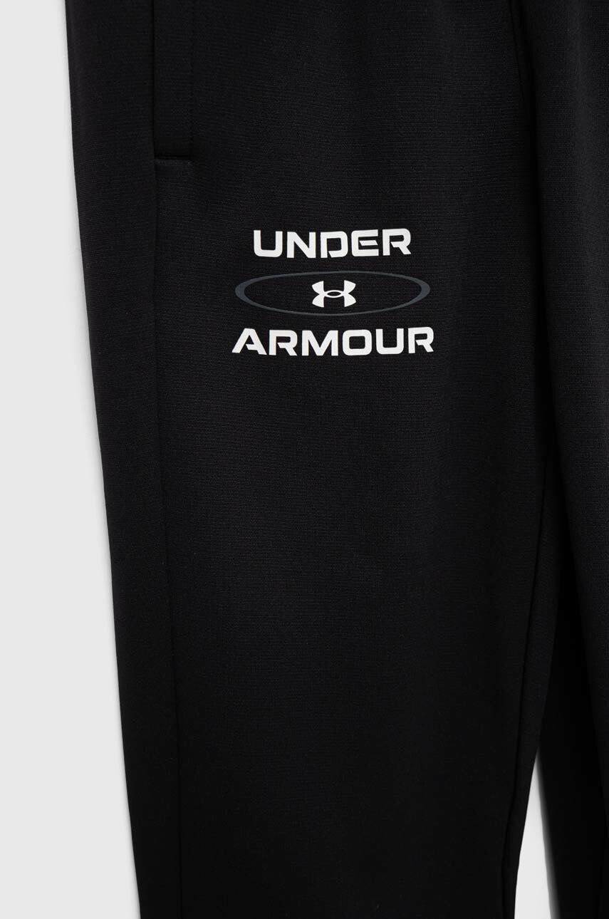 Under Armour Dětské tepláky černá barva s potiskem - Pepit.cz