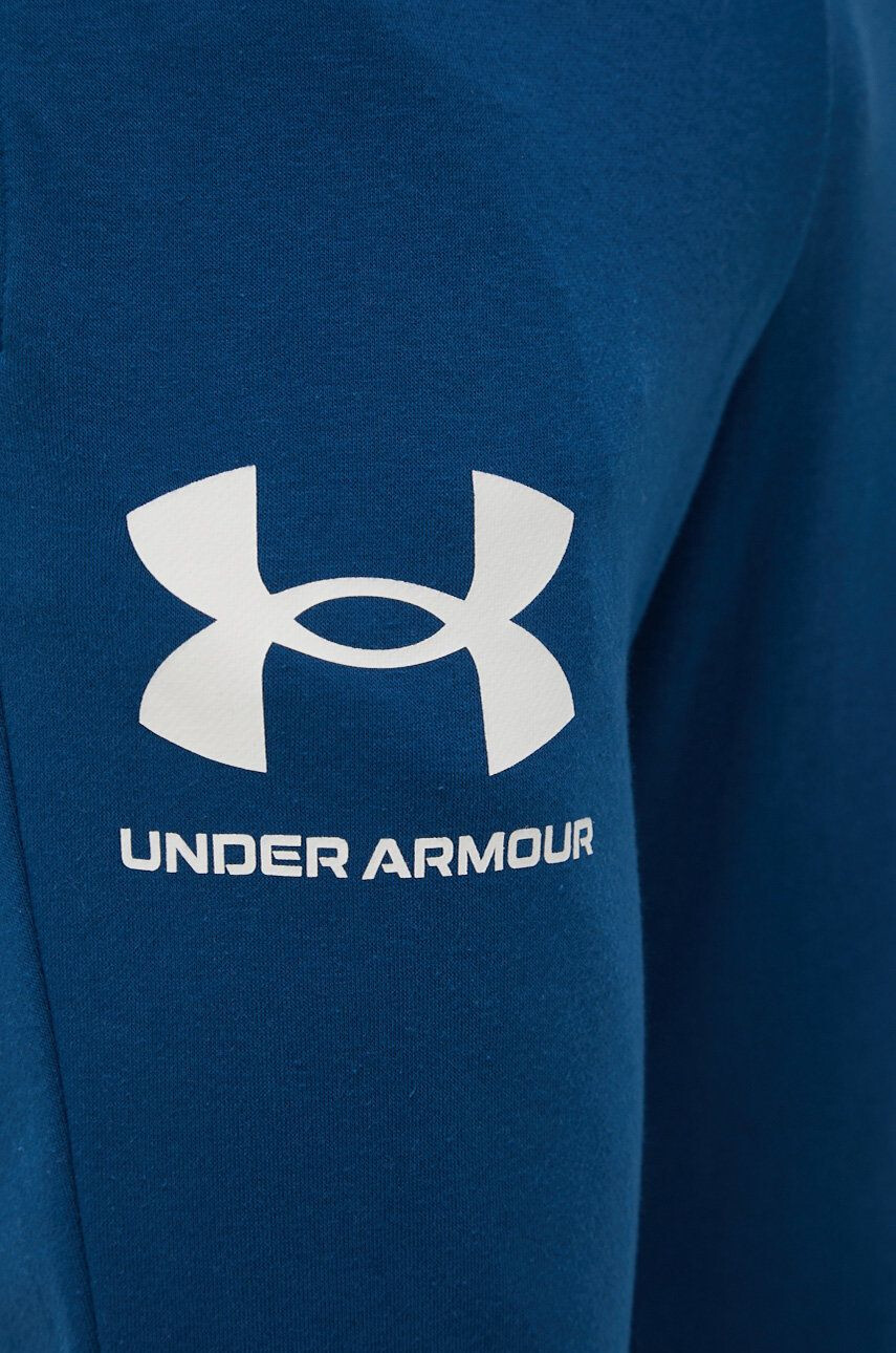 Under Armour Tepláky 1361642459 pánské tmavomodrá barva s potiskem - Pepit.cz