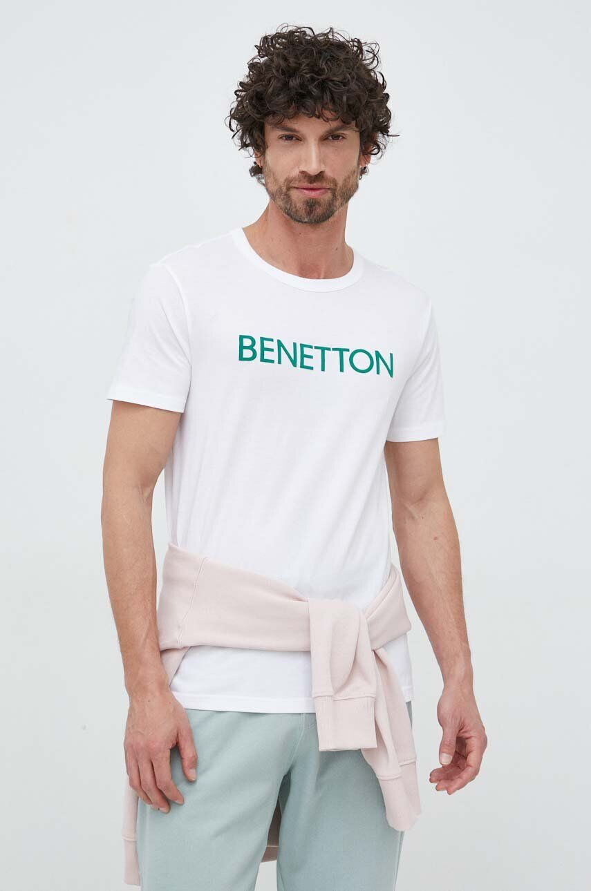 United Colors of Benetton Bavlněné tričko bílá barva s potiskem - Pepit.cz