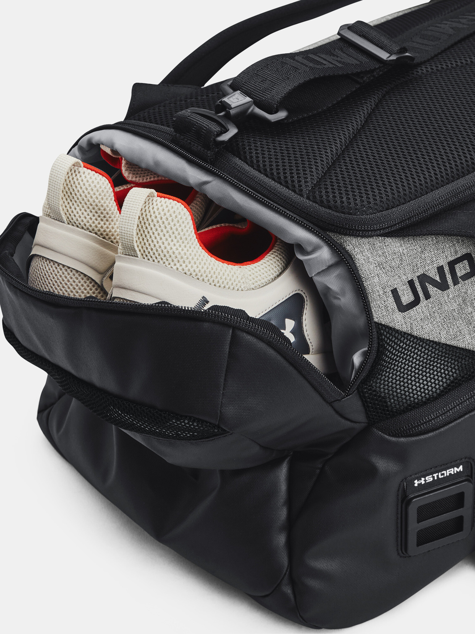 Under Armour Contain Duo SM Duffle Taška Šedá - Pepit.cz