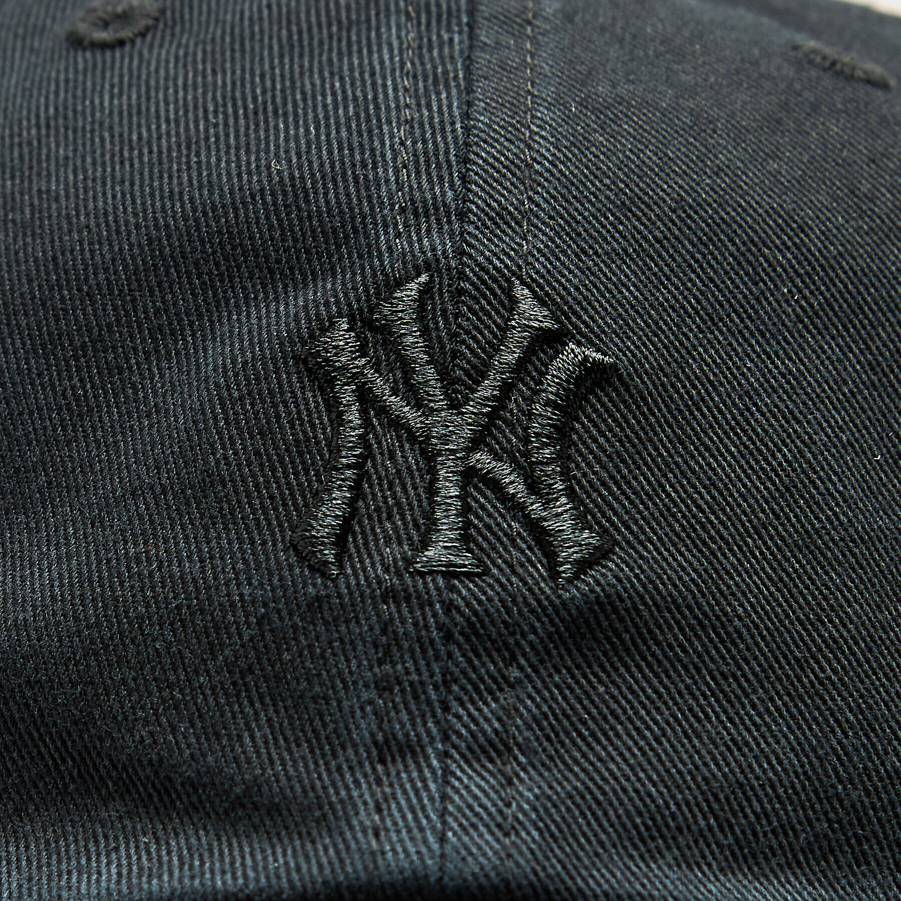 47 Brand Kšiltovka MLB New York Yankees BASE RUNNER '47 Clean Up B-BSRNR17GWS-BKD Černá - Pepit.cz