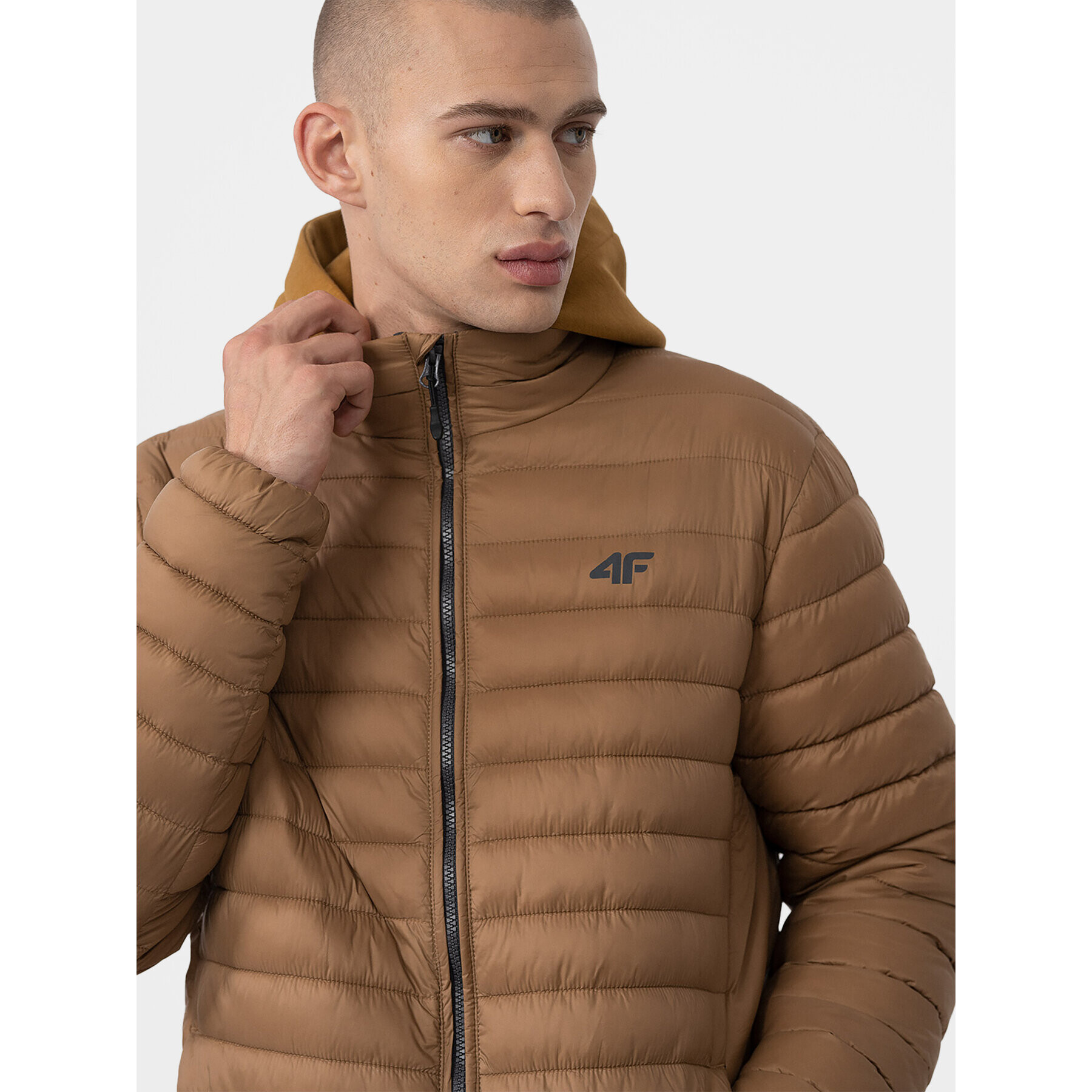 4F Vatovaná bunda AW23TDJAM239 Hnědá Regular Fit - Pepit.cz