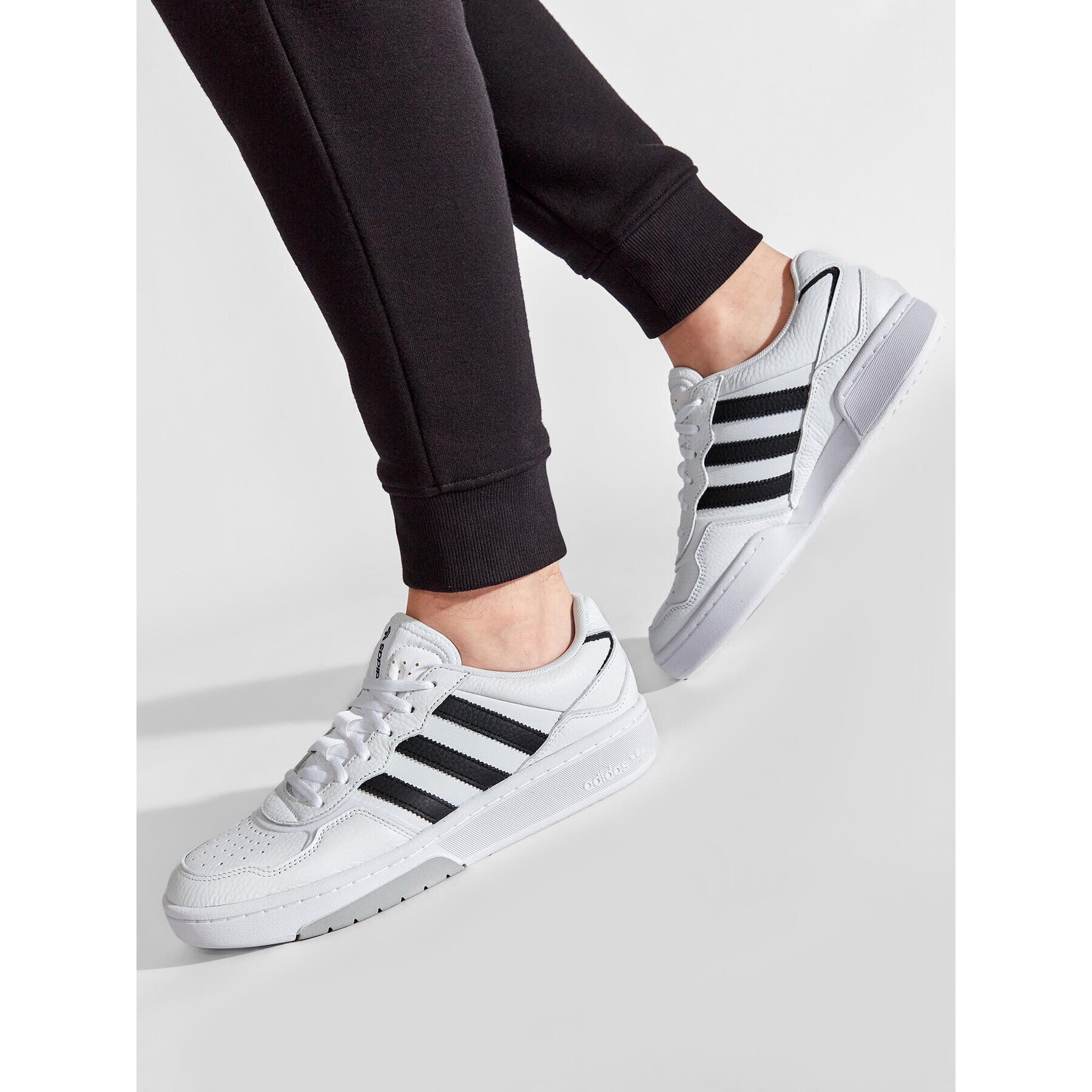 adidas Boty Courtic GX6318 Bílá - Pepit.cz