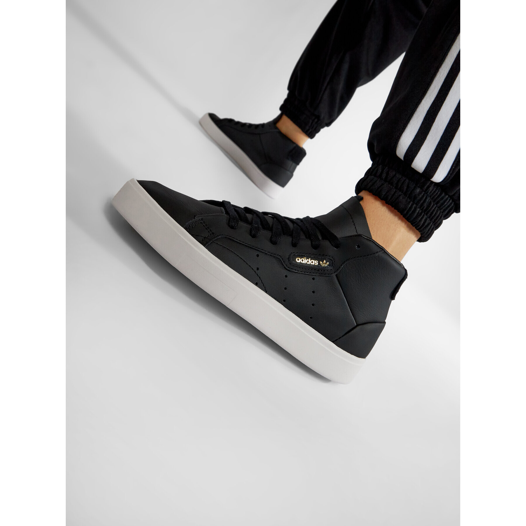 adidas Boty Sleek Mid W EE4727 Černá - Pepit.cz