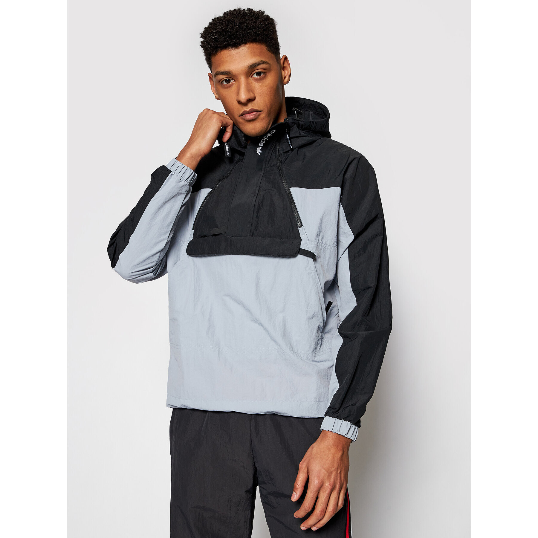 adidas Bunda anorak Adventure Mishmash Blocked GN2329 Černá Regular Fit - Pepit.cz