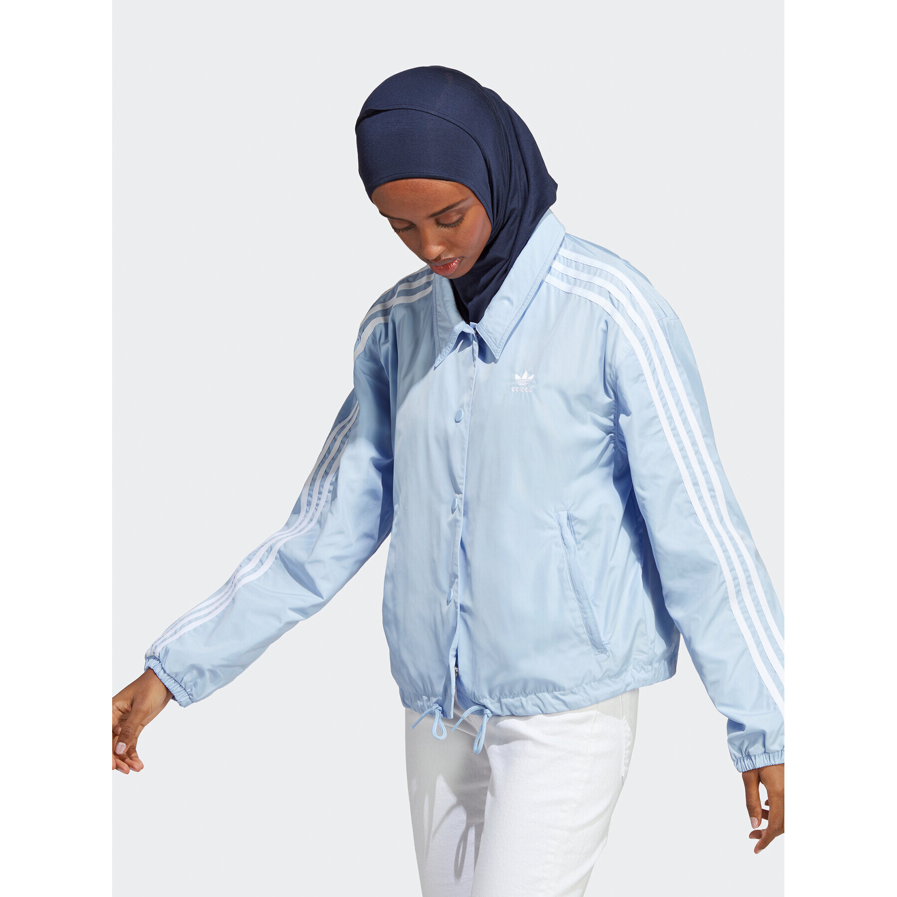 adidas Bunda pro přechodné období Adicolor Classics 3-Stripes Coach Jacket IC5480 Modrá Loose Fit - Pepit.cz