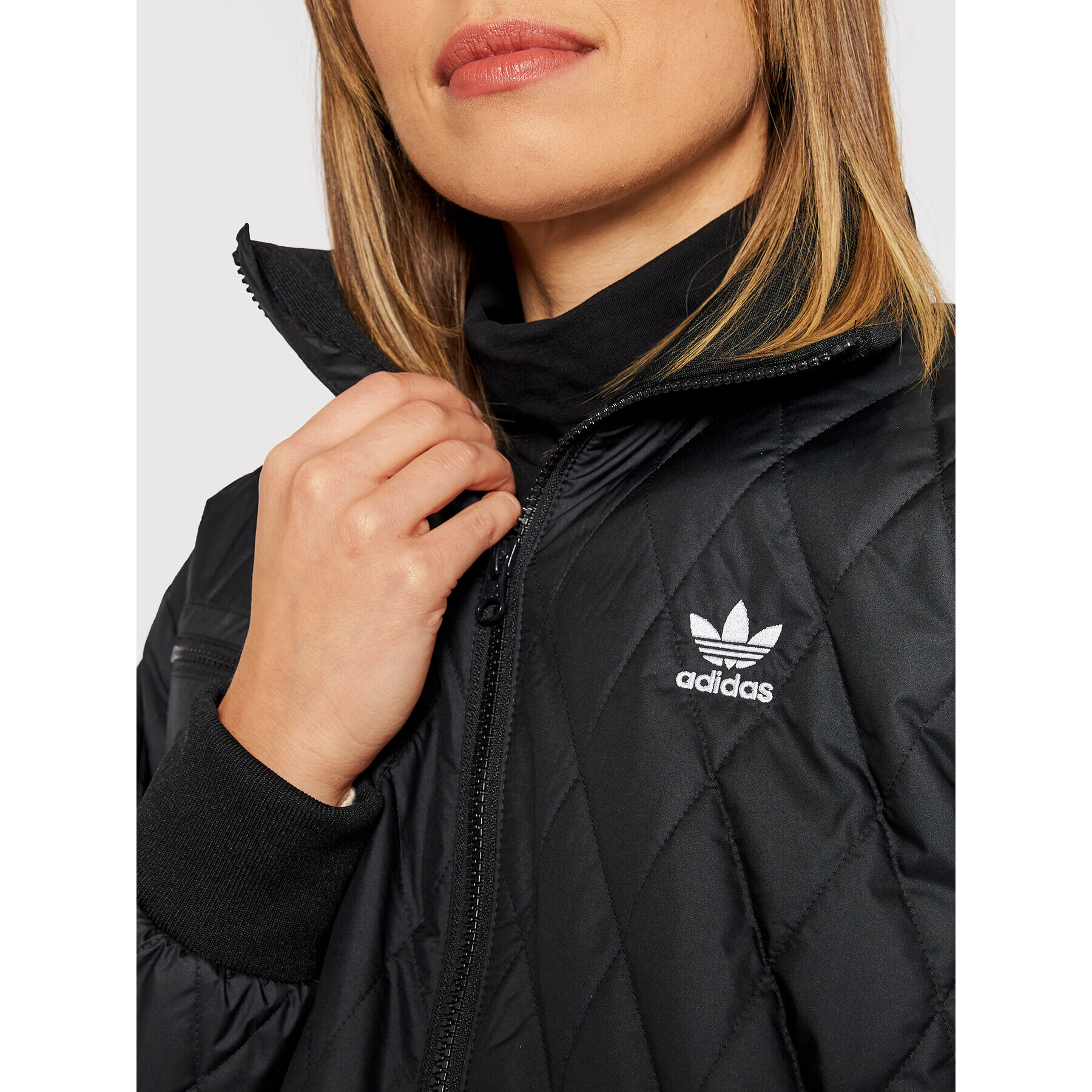 adidas Bunda pro přechodné období adicolor Classics Quilted H43920 Černá Regular Fit - Pepit.cz