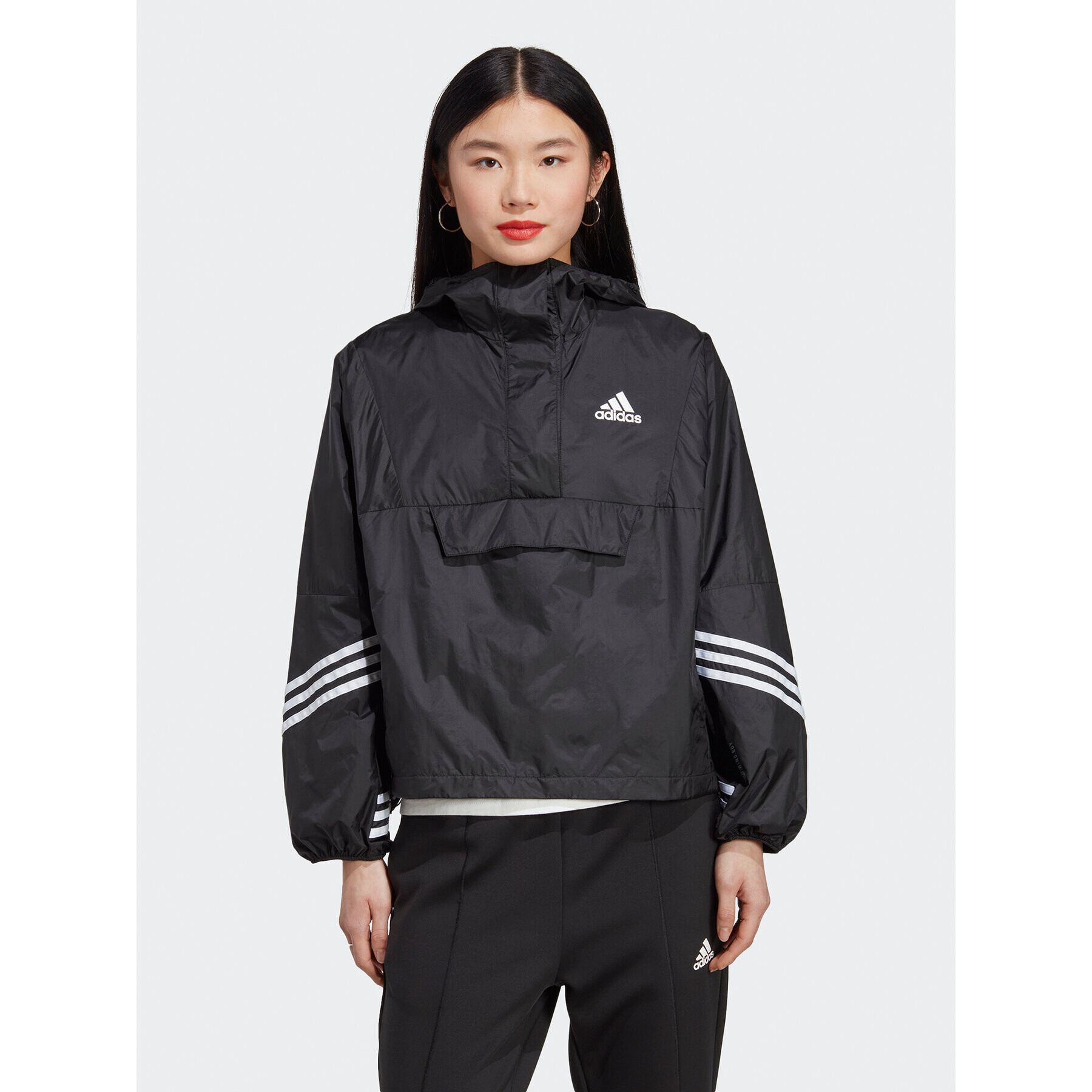 adidas Bunda pro přechodné období WIND.RDY Hooded Anorak HT8720 Černá Loose Fit - Pepit.cz