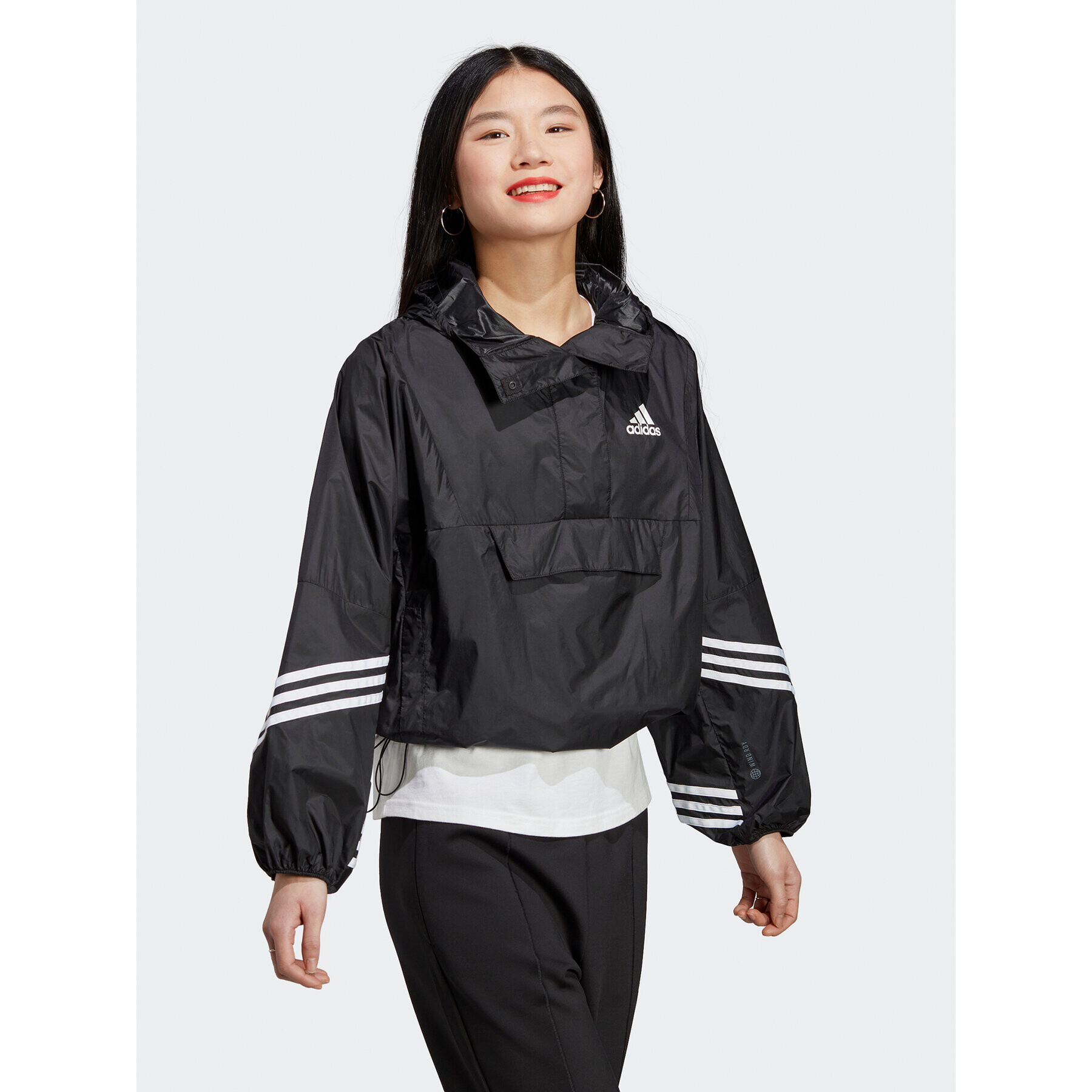 adidas Bunda pro přechodné období WIND.RDY Hooded Anorak HT8720 Černá Loose Fit - Pepit.cz