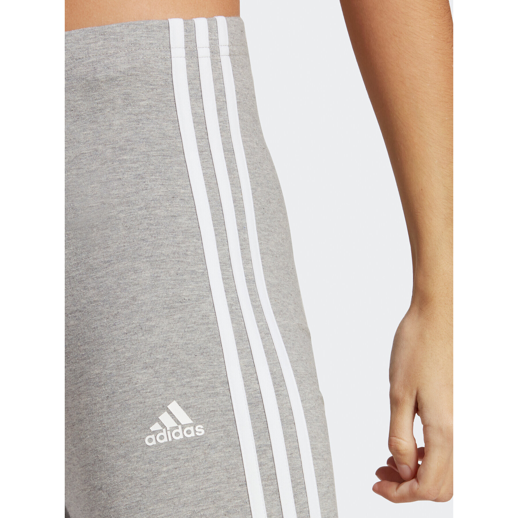 adidas Legíny Essentials 3-Stripes High-Waisted Single Jersey Leggings IC7152 Šedá - Pepit.cz