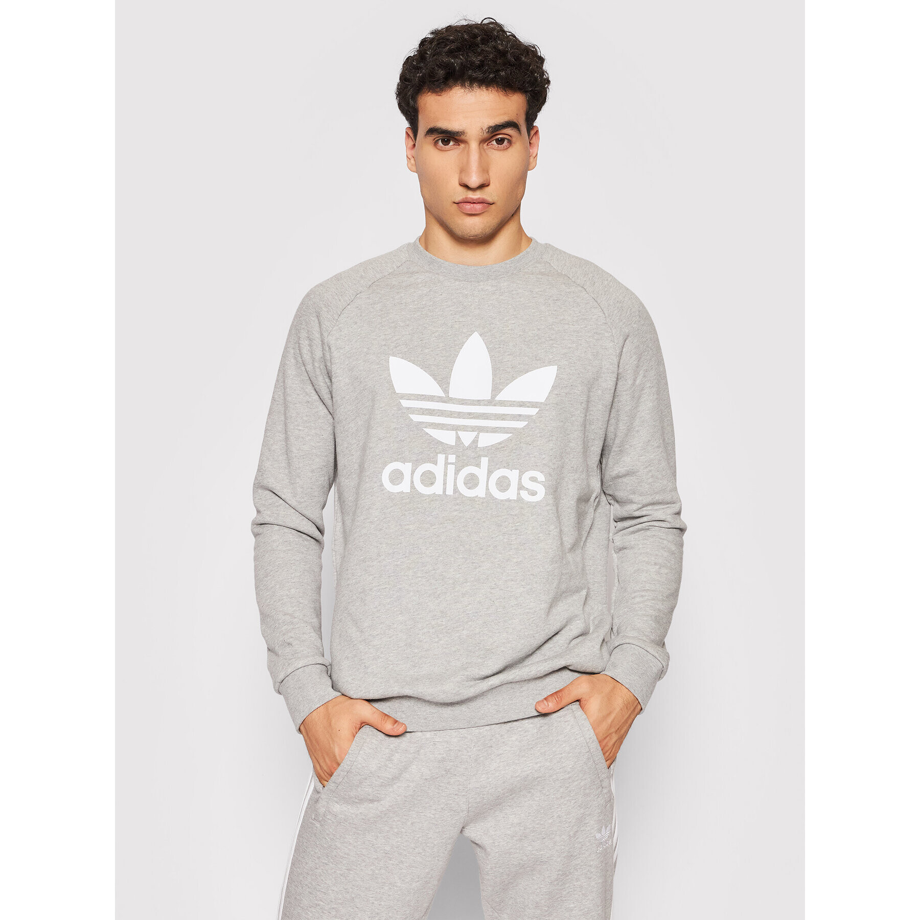 adidas Mikina adicolor Classics Trefoil Crewneck H06650 Šedá Regular Fit - Pepit.cz