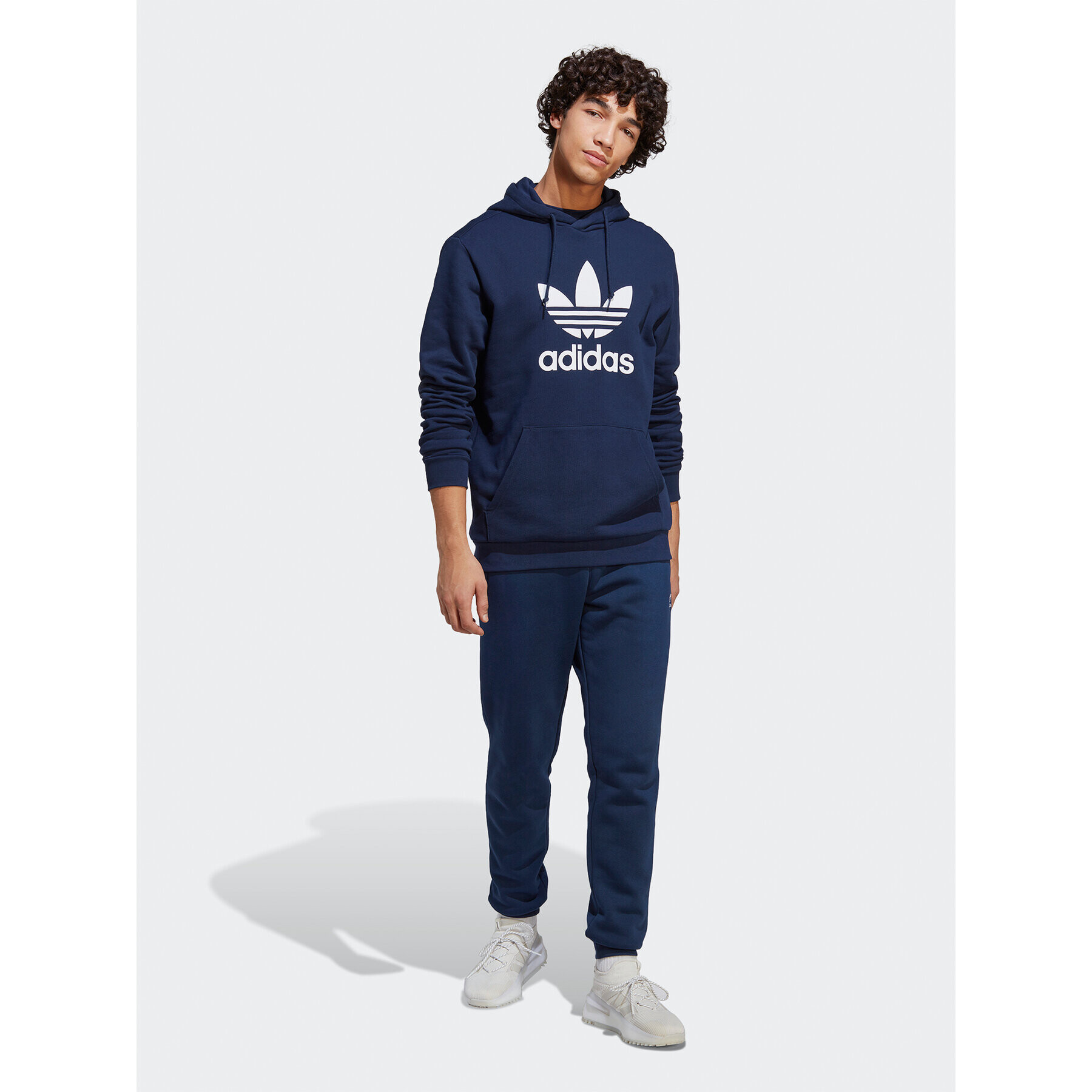 adidas Mikina adicolor Classics Trefoil Hoodie IA4886 Tmavomodrá Regular Fit - Pepit.cz