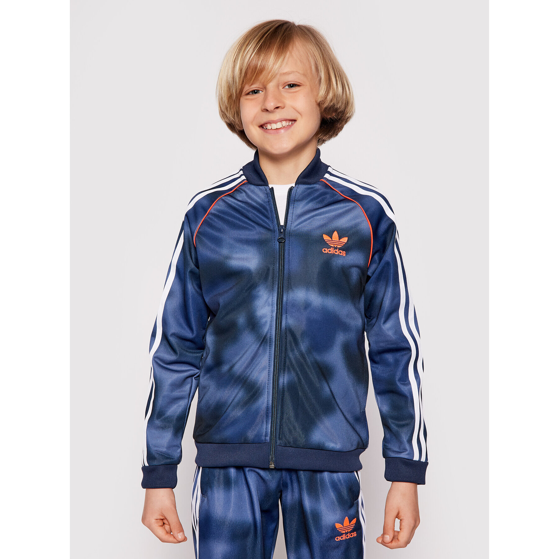 adidas Mikina Allover Print Camo Sst GN4128 Tmavomodrá Regular Fit - Pepit.cz