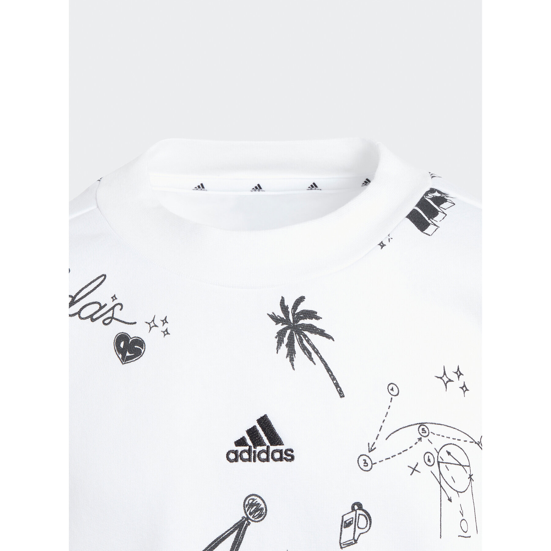 adidas Mikina Brand Love Allover Print IA1575 Bílá Loose Fit - Pepit.cz