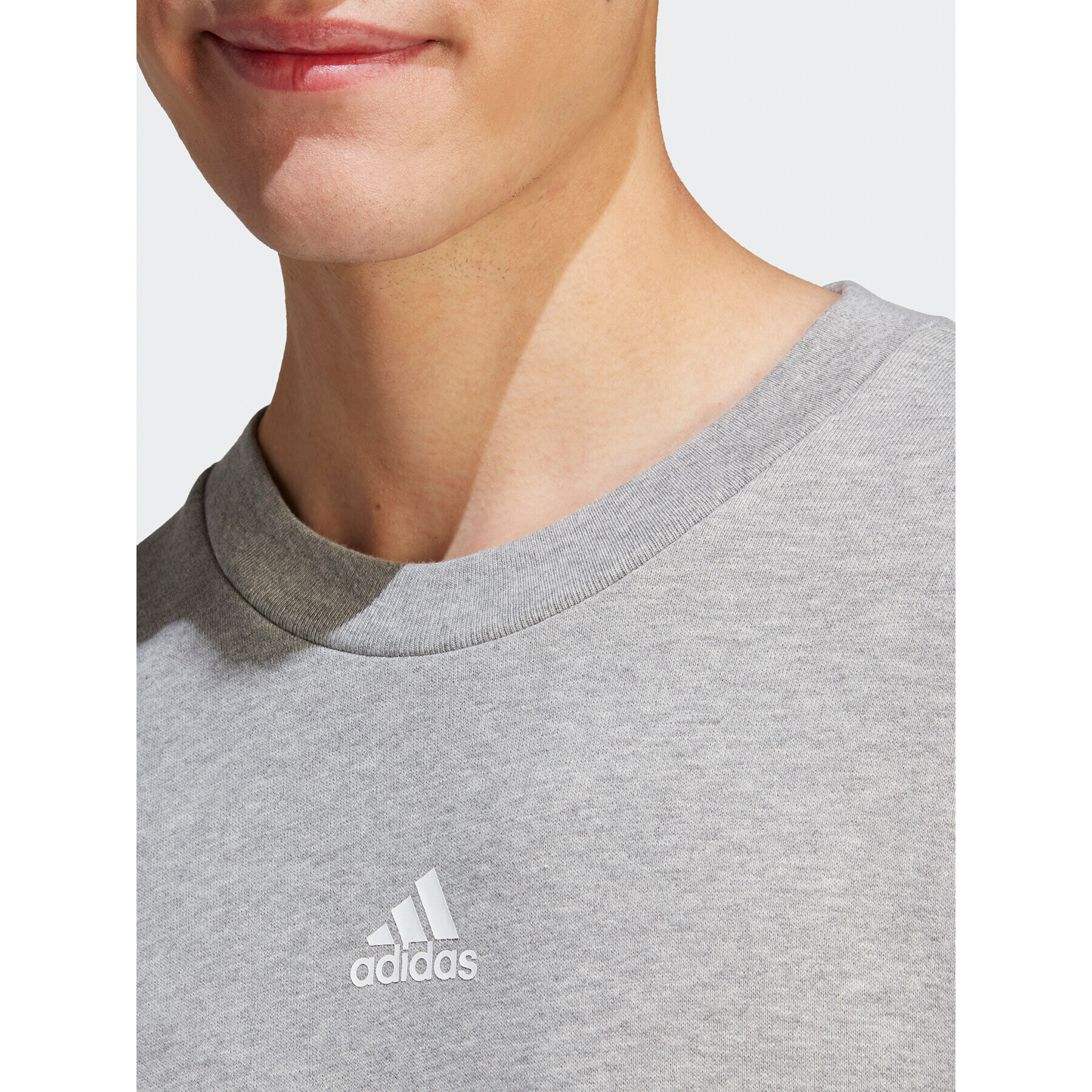 adidas Mikina Brand Love Sweatshirt IC6813 Šedá Loose Fit - Pepit.cz