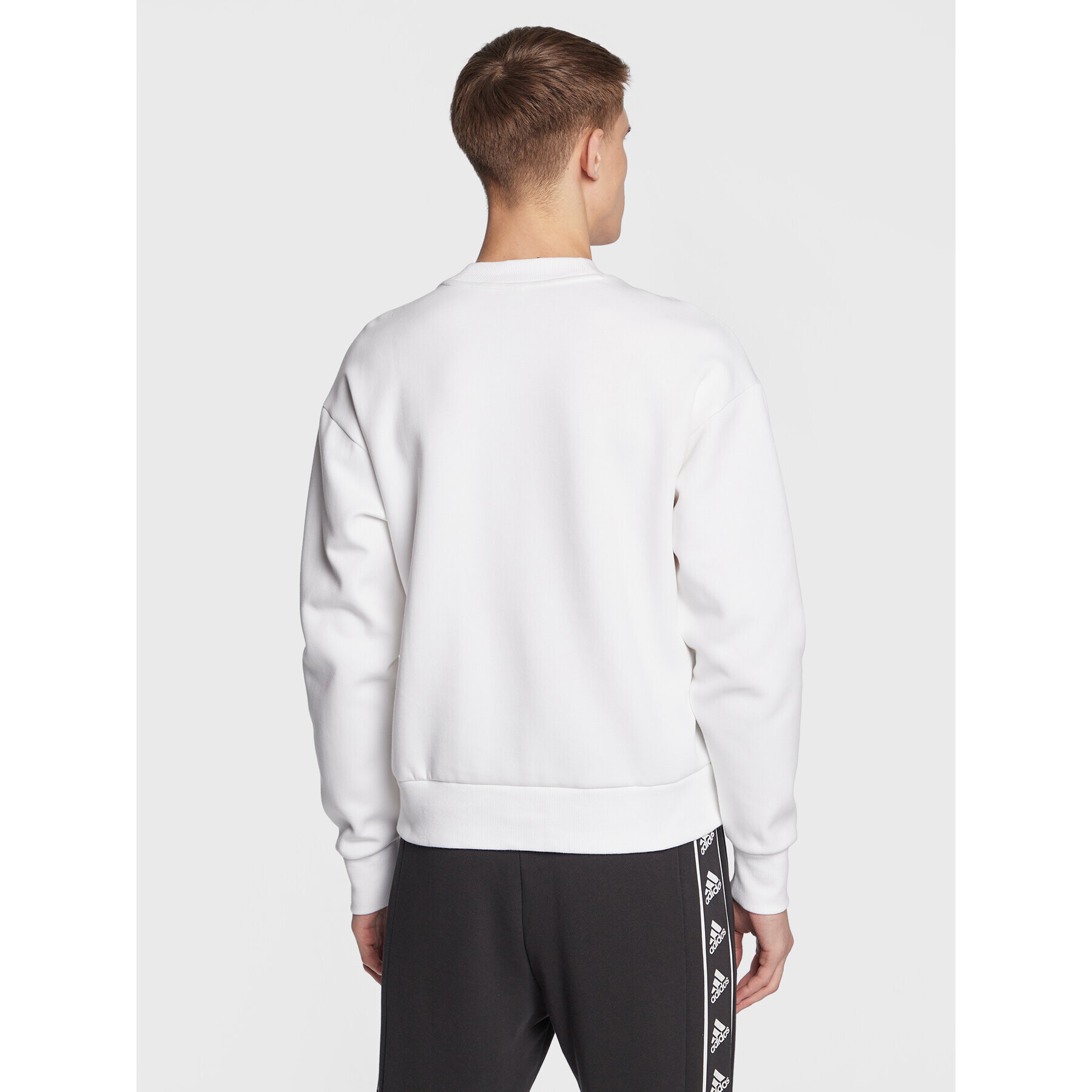 adidas Mikina Future Icons Badge of Sport Crew Sweatshirt IC3741 Bílá Regular Fit - Pepit.cz