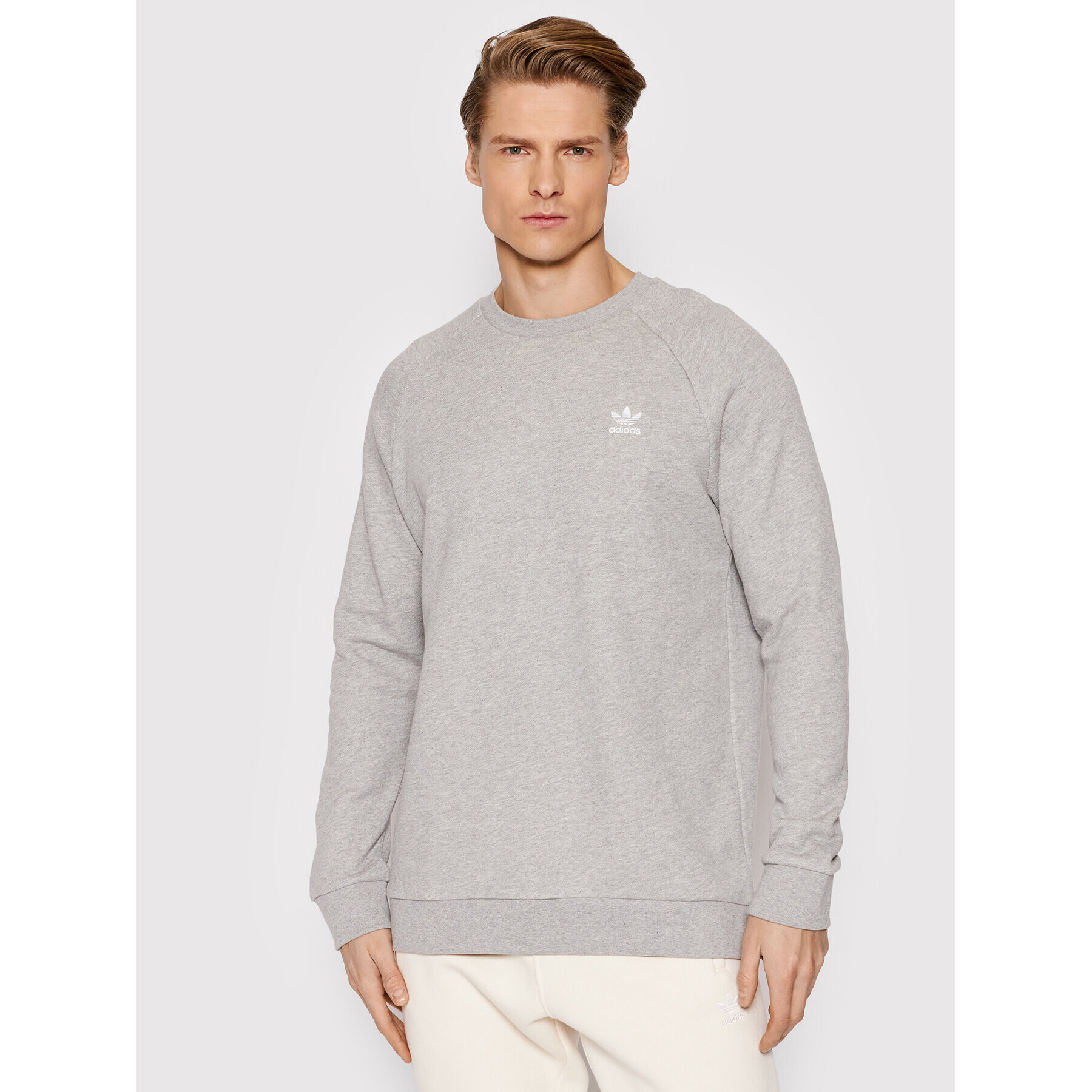 adidas Mikina Trefoil Essential Crew DV1642 Šedá Standard Fit - Pepit.cz