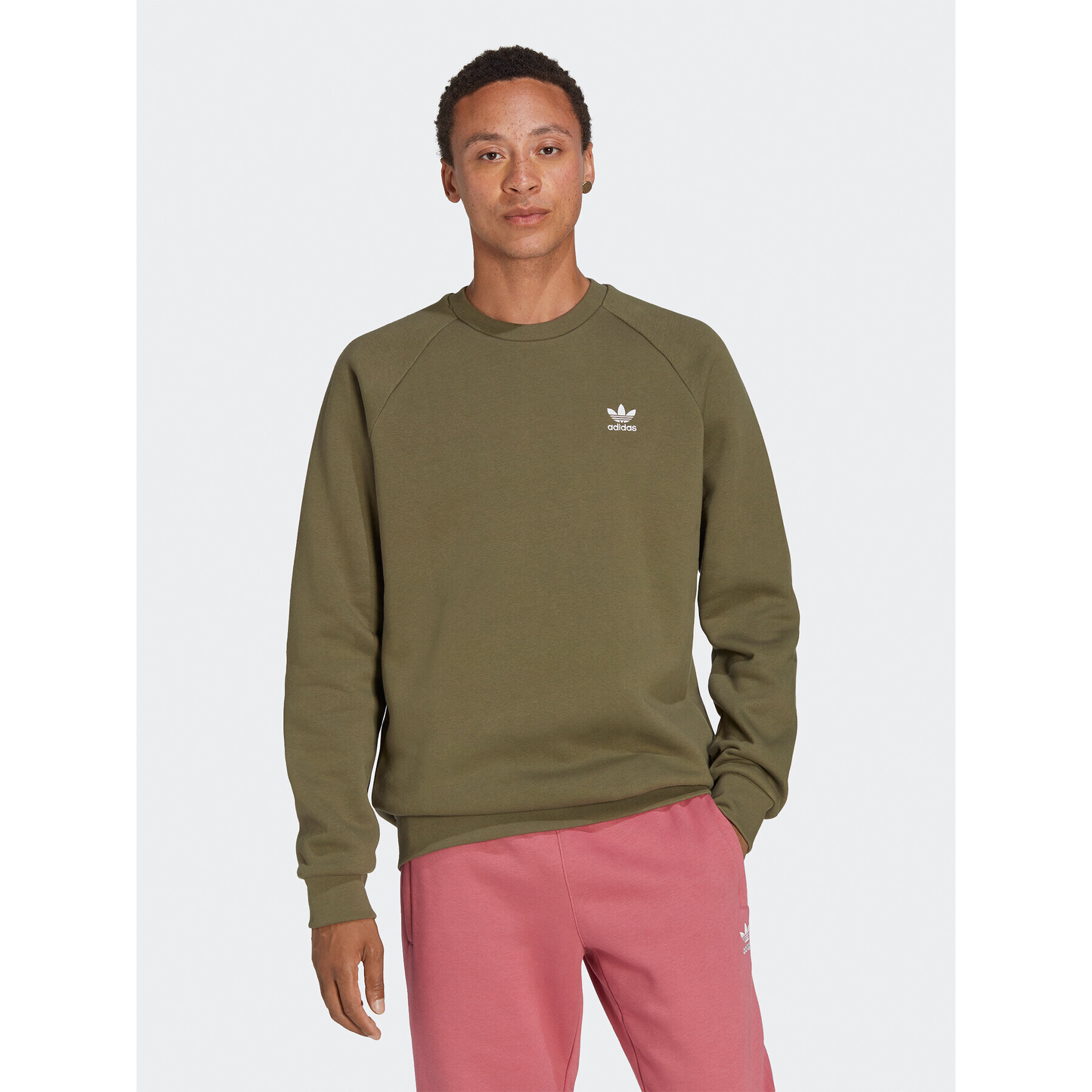 adidas Mikina Trefoil Essentials Crewneck Sweatshirt IB1408 Zelená Regular Fit - Pepit.cz