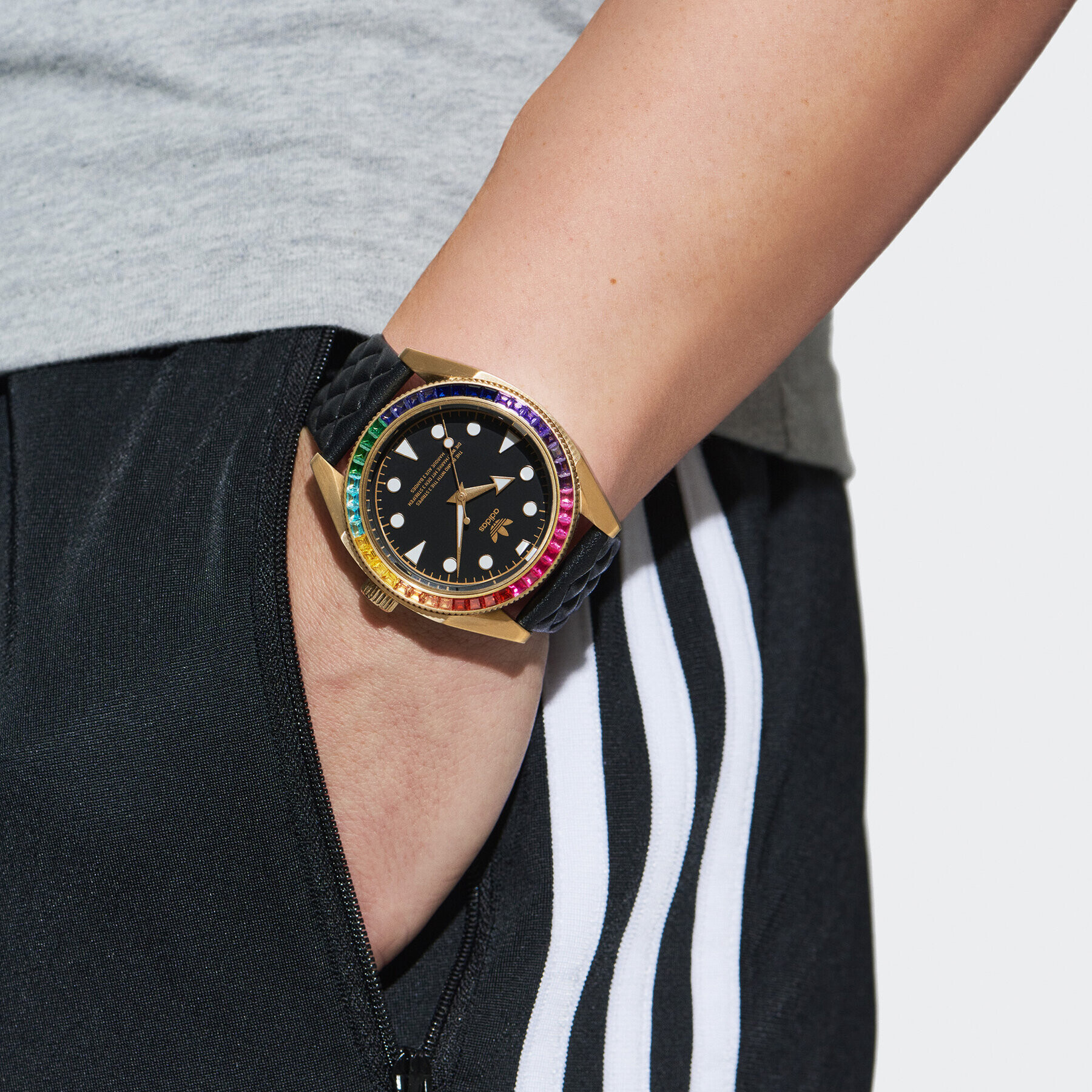 adidas Originals Hodinky Edition Two Icon Watch AOFH23002 Zlatá - Pepit.cz