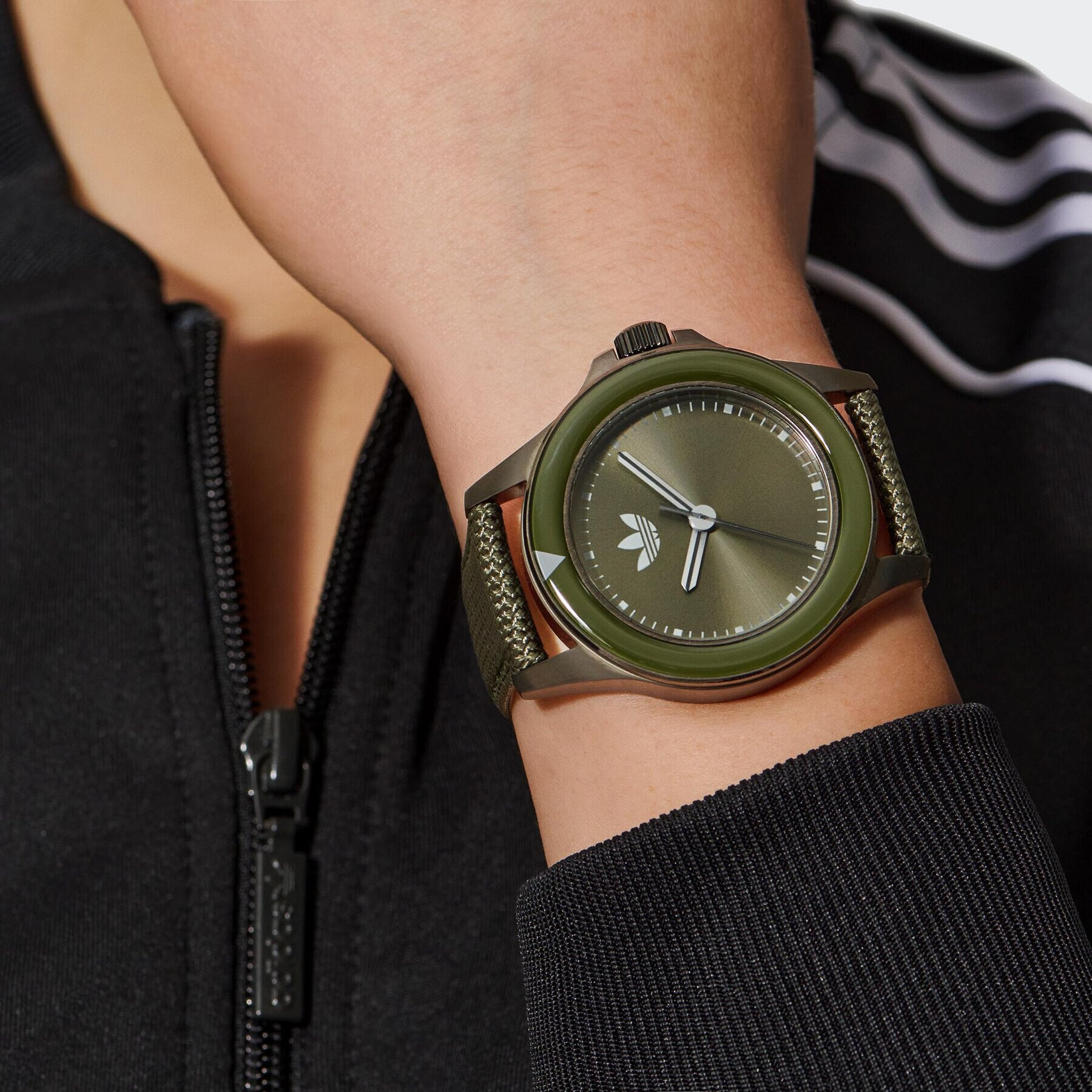 adidas Originals Hodinky Expression One Watch AOFH23017 Šedá - Pepit.cz