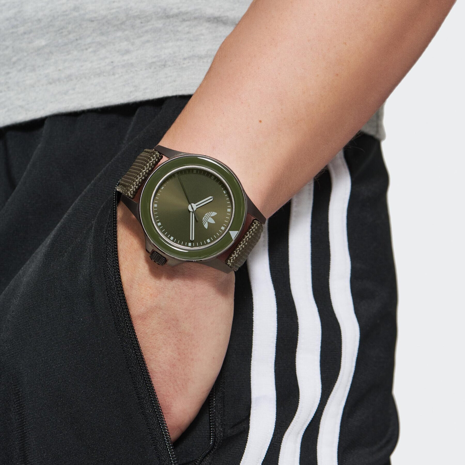 adidas Originals Hodinky Expression One Watch AOFH23017 Šedá - Pepit.cz