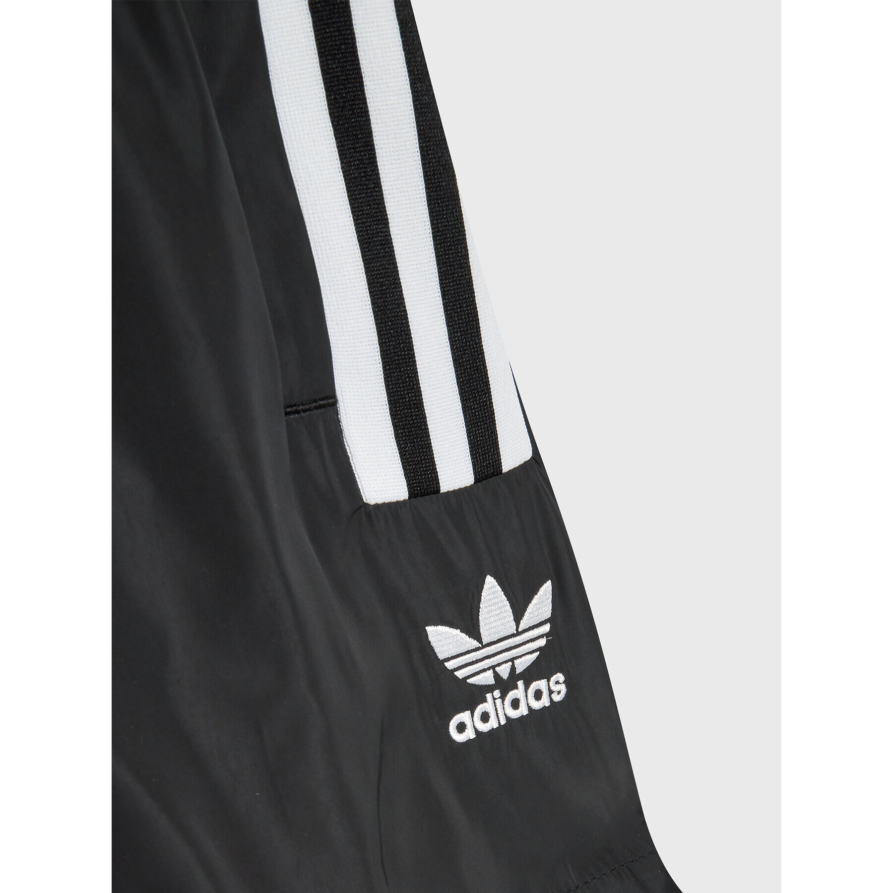 adidas Sportovní kraťasy adicolor IC6264 Černá Relaxed Fit - Pepit.cz