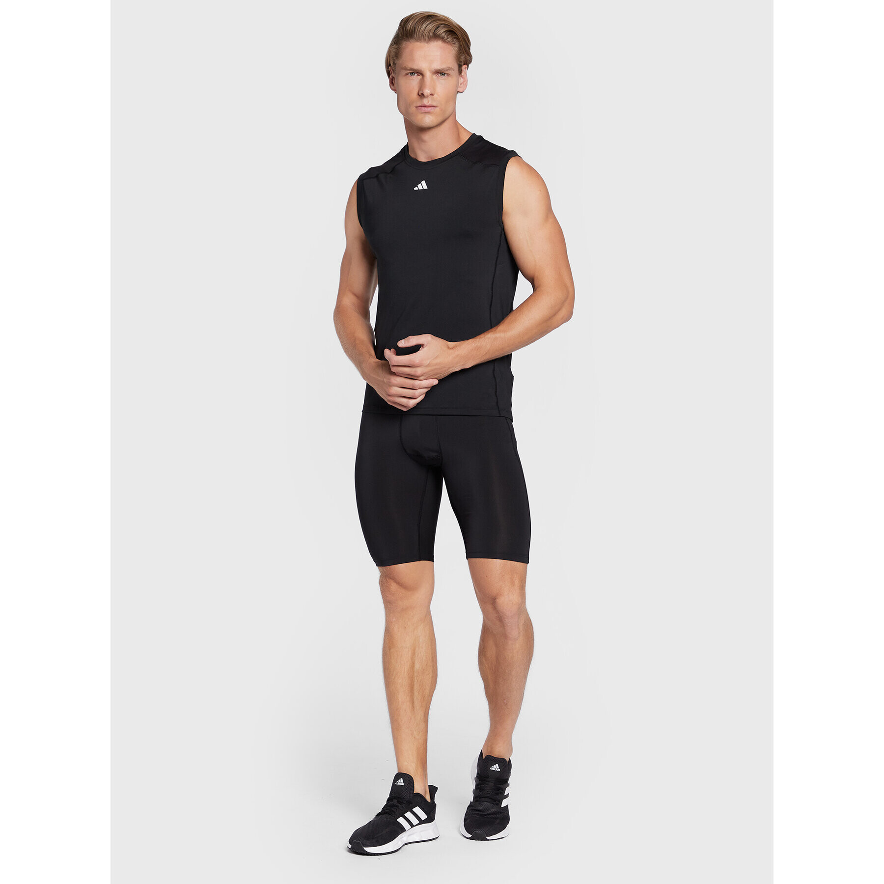 adidas Sportovní kraťasy Techfit Training HJ9921 Černá Slim Fit - Pepit.cz