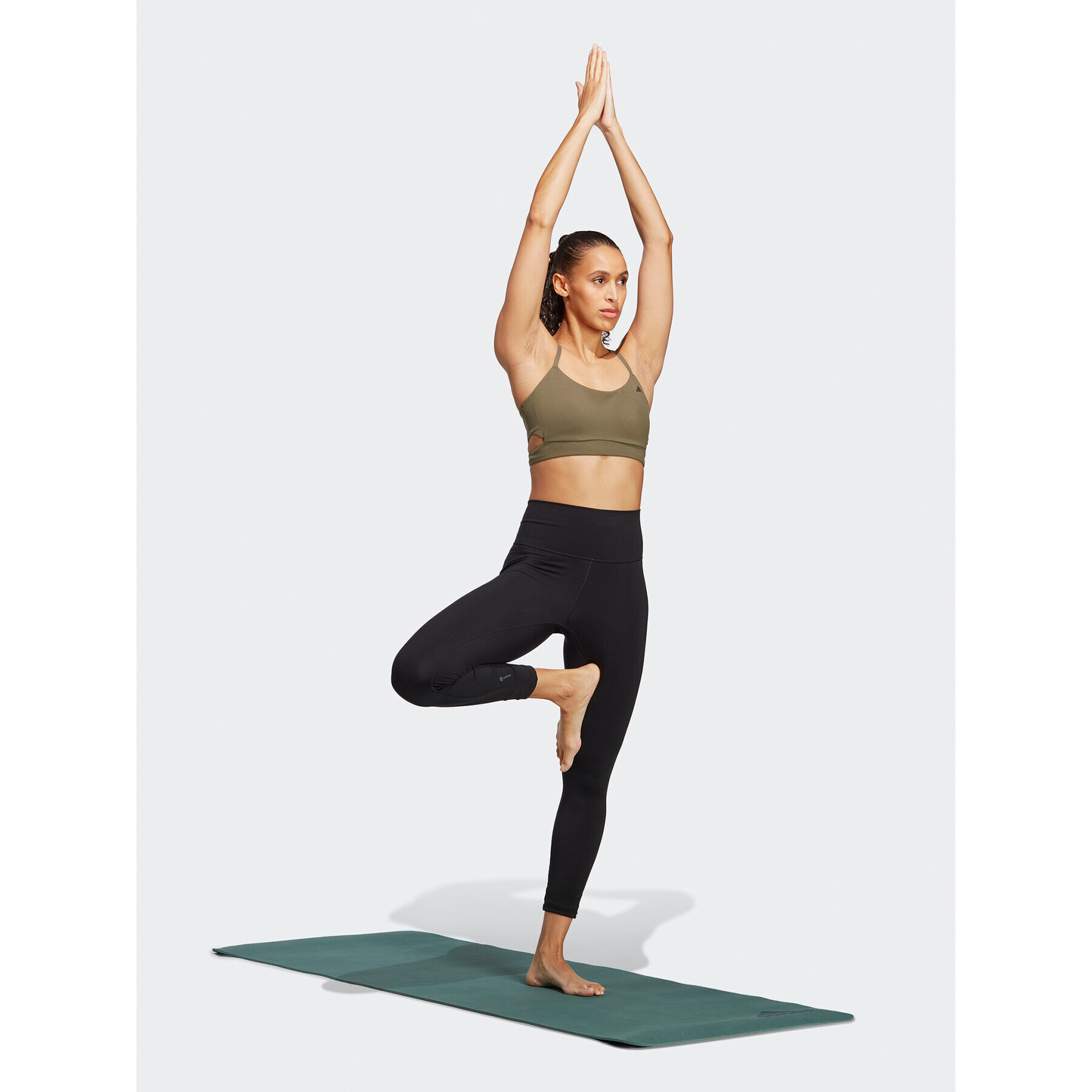 adidas Sportovní podprsenka Yoga Studio Light-Support HY1106 Zelená - Pepit.cz