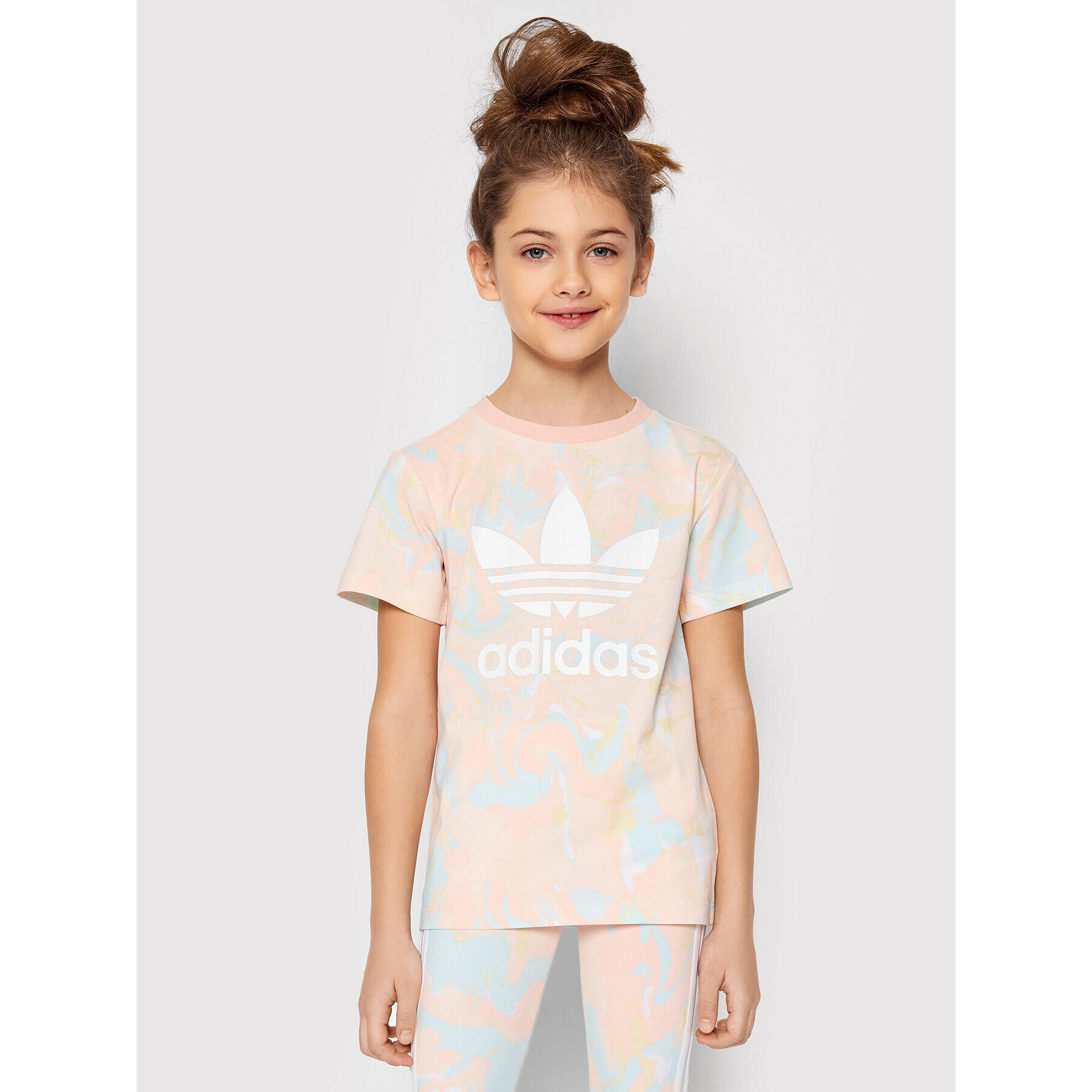 adidas T-Shirt Allover Print Marble H22636 Barevná Regular Fit - Pepit.cz