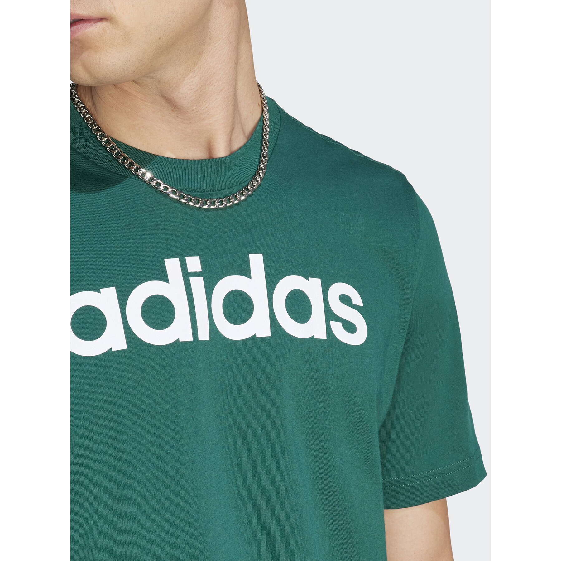 adidas T-Shirt Essentials Single Jersey Linear Embroidered Logo T-Shirt IJ8658 Zelená Regular Fit - Pepit.cz