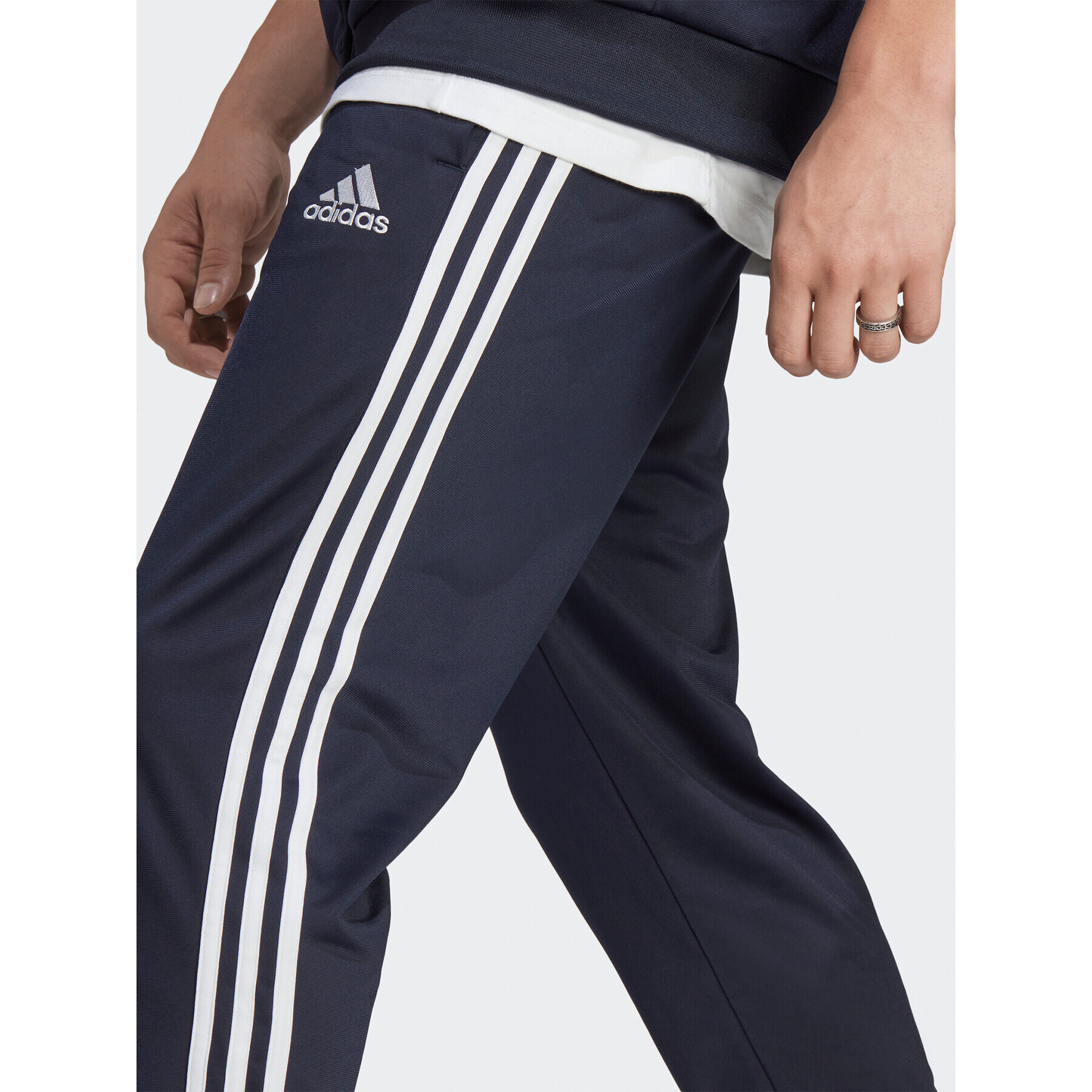 adidas Tepláková souprava Basic 3-Stripes HZ2220 Tmavomodrá Regular Fit - Pepit.cz