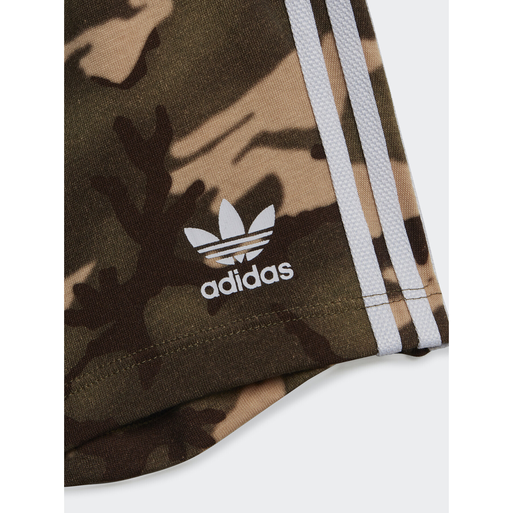 adidas Tepláková souprava Camo Tee and Shorts Set IC2027 Bílá Regular Fit - Pepit.cz