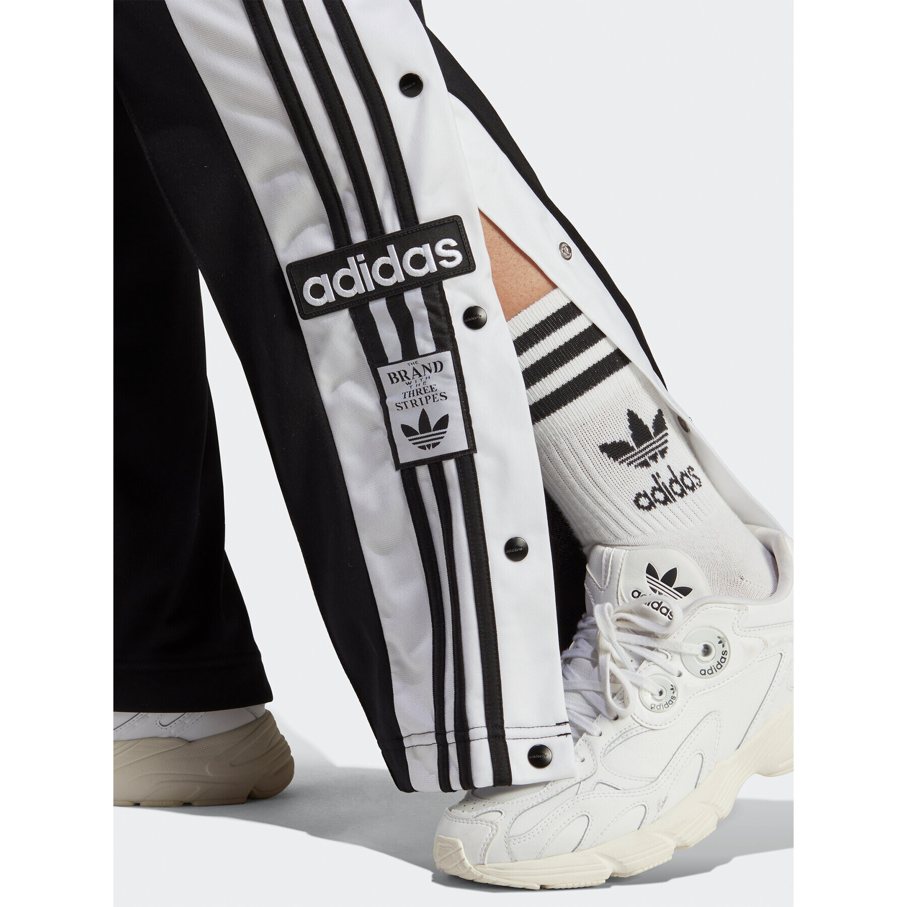 adidas Teplákové kalhoty Adicolor Classics Adibreak Joggers IB5924 Černá Relaxed Fit - Pepit.cz