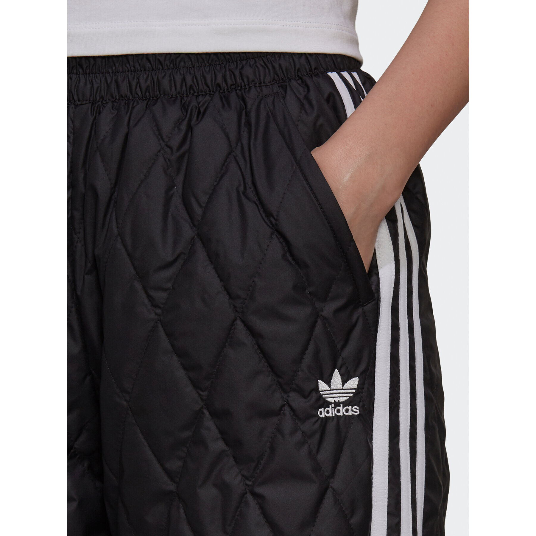 adidas Teplákové kalhoty adicolor Classics Quilted H43918 Černá Regular Fit - Pepit.cz