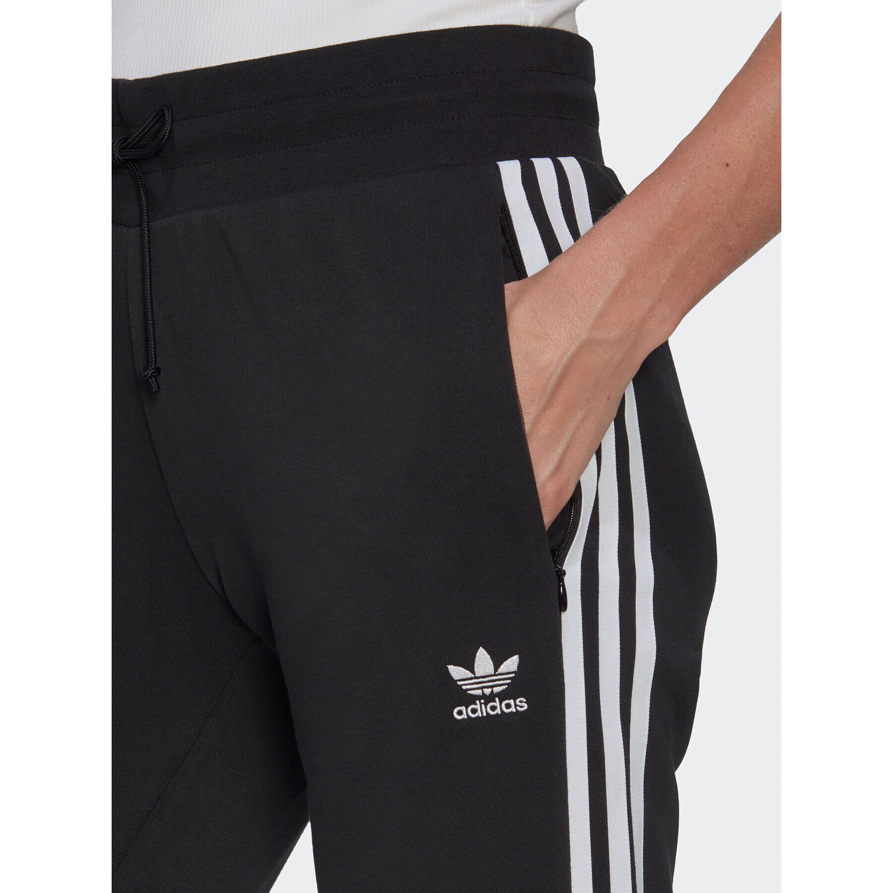 adidas Teplákové kalhoty Adicolor Classics Slim Cuffed Joggers IB7455 Černá Slim Fit - Pepit.cz