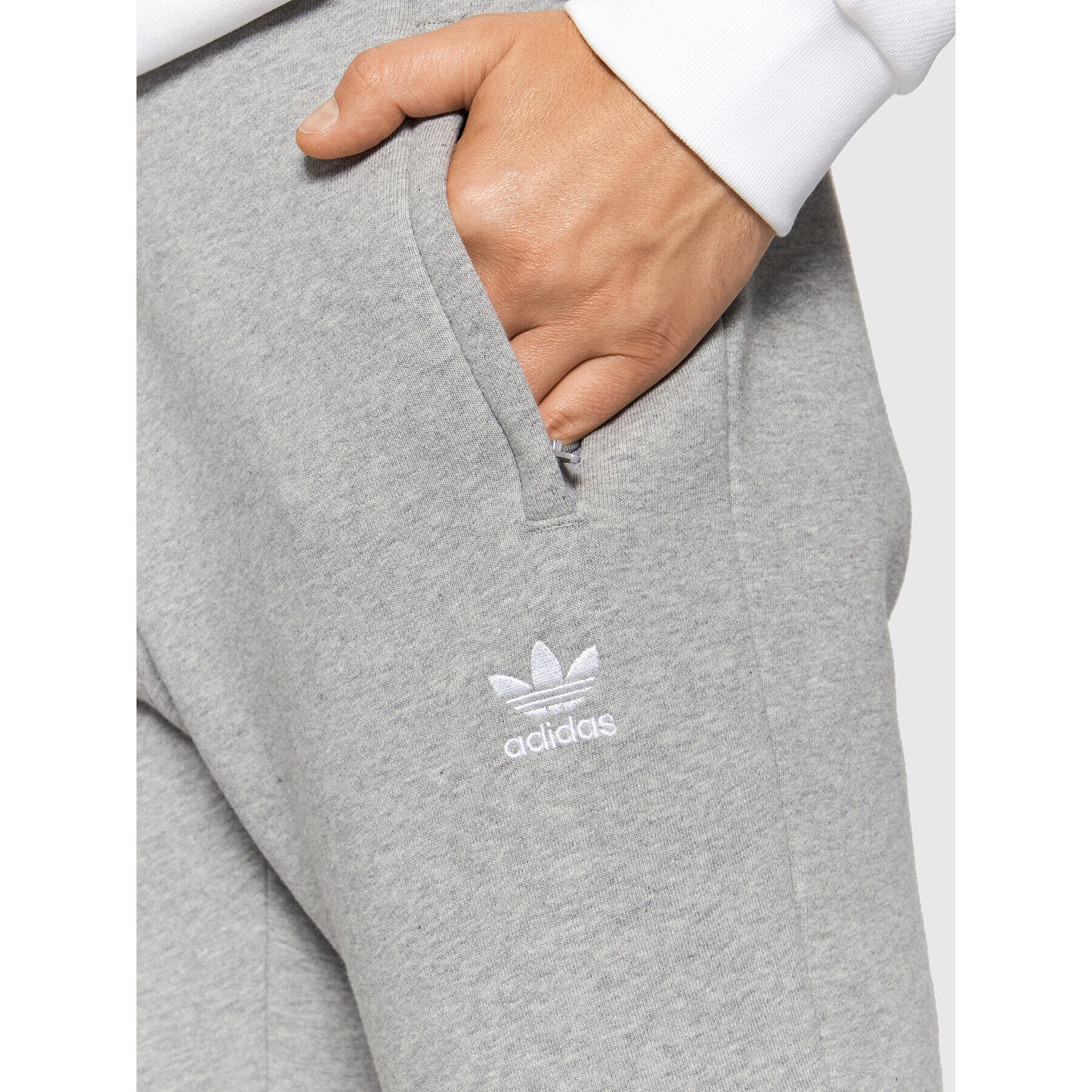 adidas Teplákové kalhoty adicolor Essentials Trefoil H34659 Šedá Slim Fit - Pepit.cz