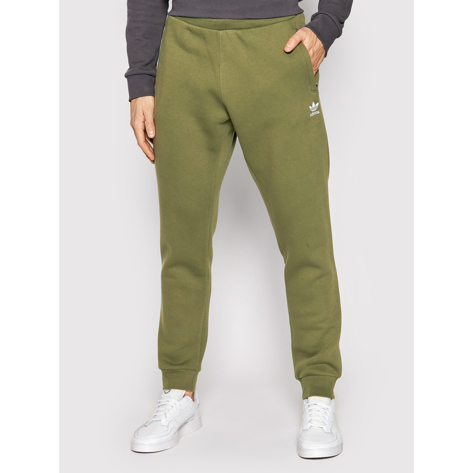 adidas Teplákové kalhoty adicolor Essentials Trefoil H65676 Zelená Slim Fit - Pepit.cz