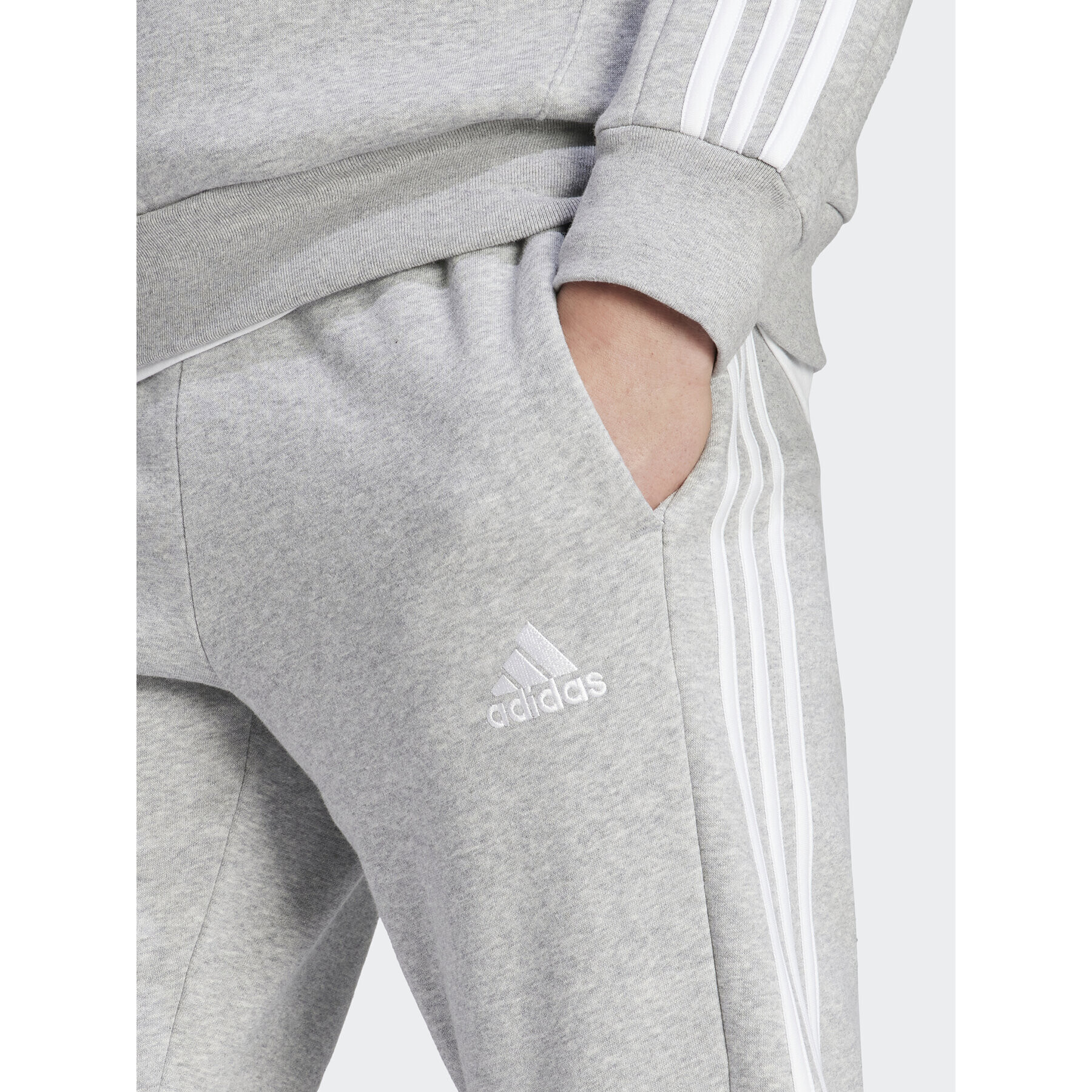 adidas Teplákové kalhoty Essentials Fleece 3-Stripes Cuff IJ6494 Šedá Regular Fit - Pepit.cz