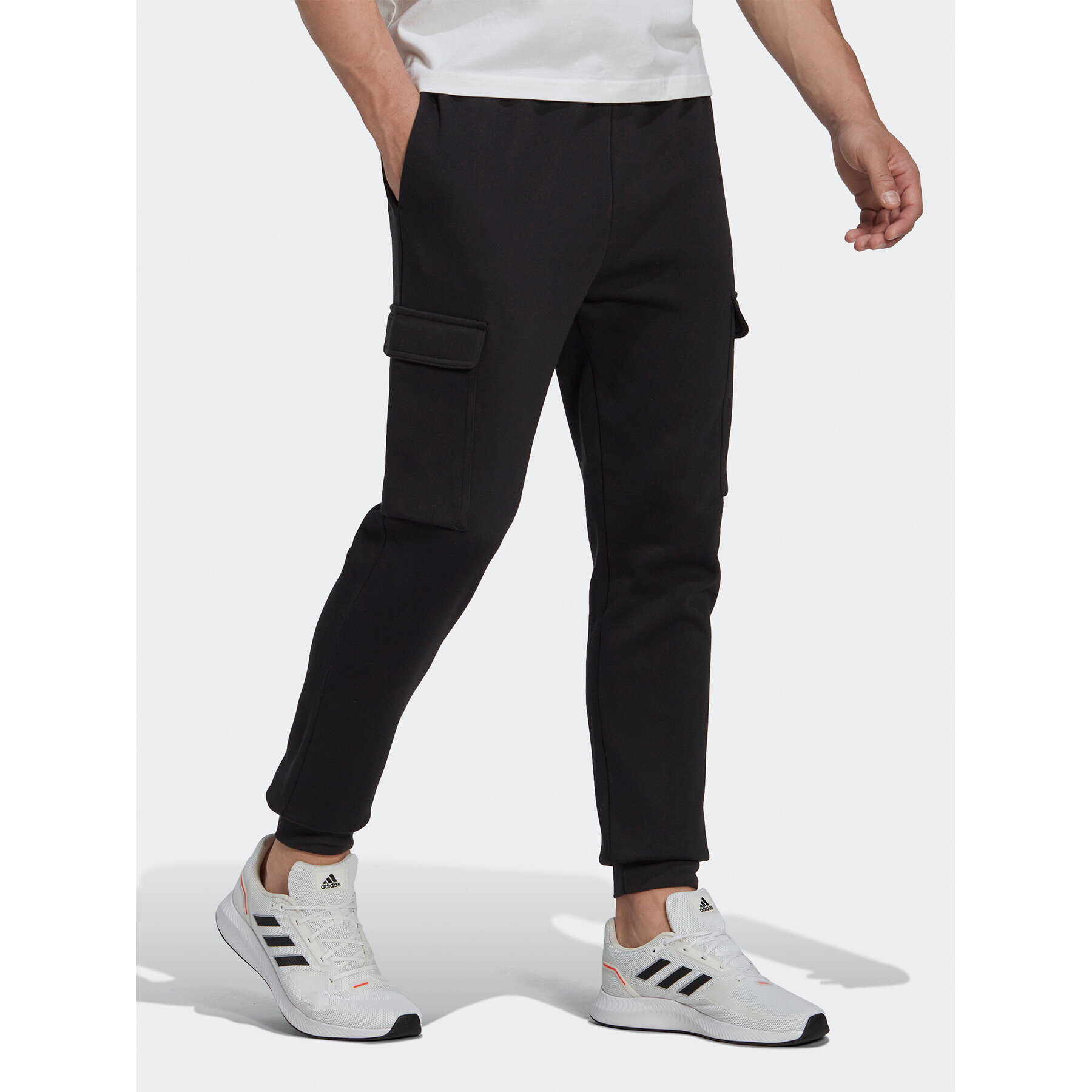 adidas Teplákové kalhoty Essentials Fleece Regular Tapered Cargo Joggers HL2226 Černá Regular Fit - Pepit.cz