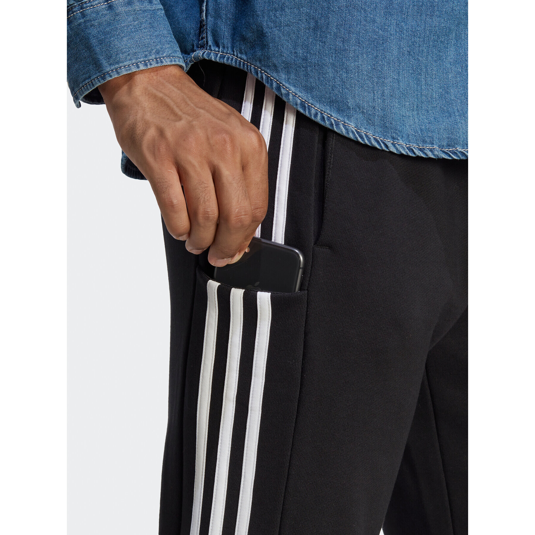 adidas Teplákové kalhoty Essentials French Terry Tapered Cuff 3-Stripes Joggers HA4337 Černá Regular Fit - Pepit.cz