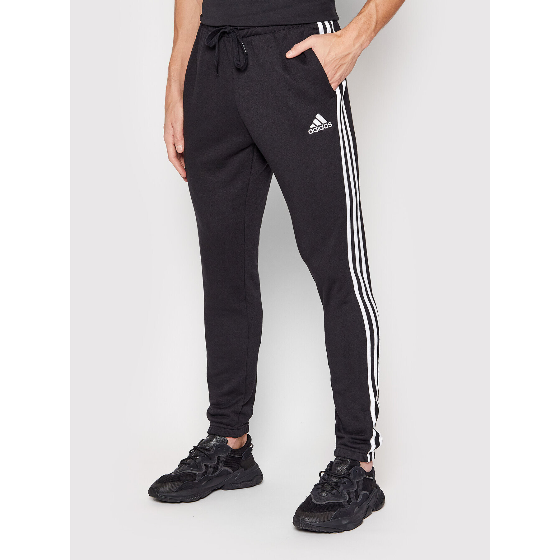 adidas Teplákové kalhoty Essentials GK8829 Černá Regular Fit - Pepit.cz