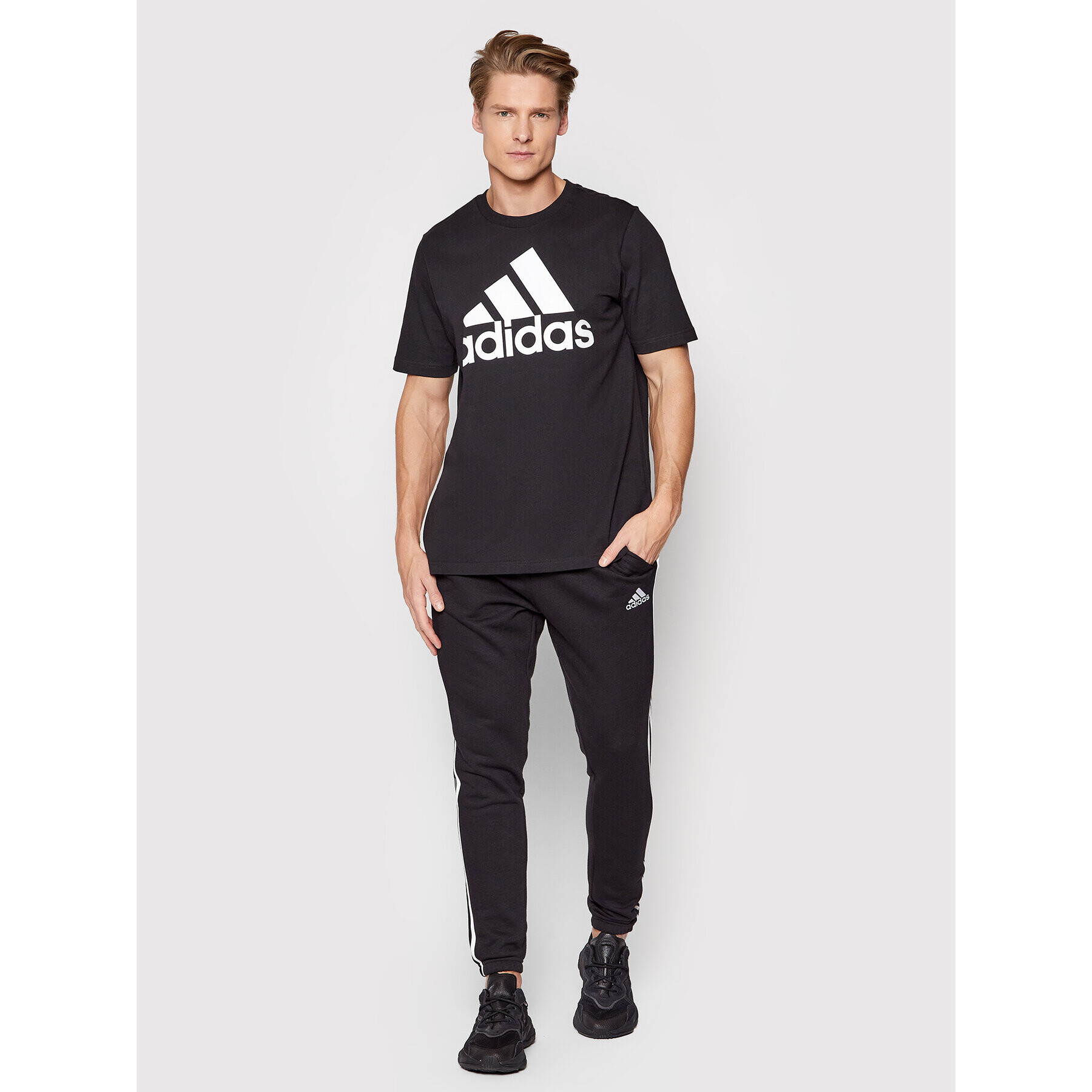 adidas Teplákové kalhoty Essentials GK8829 Černá Regular Fit - Pepit.cz